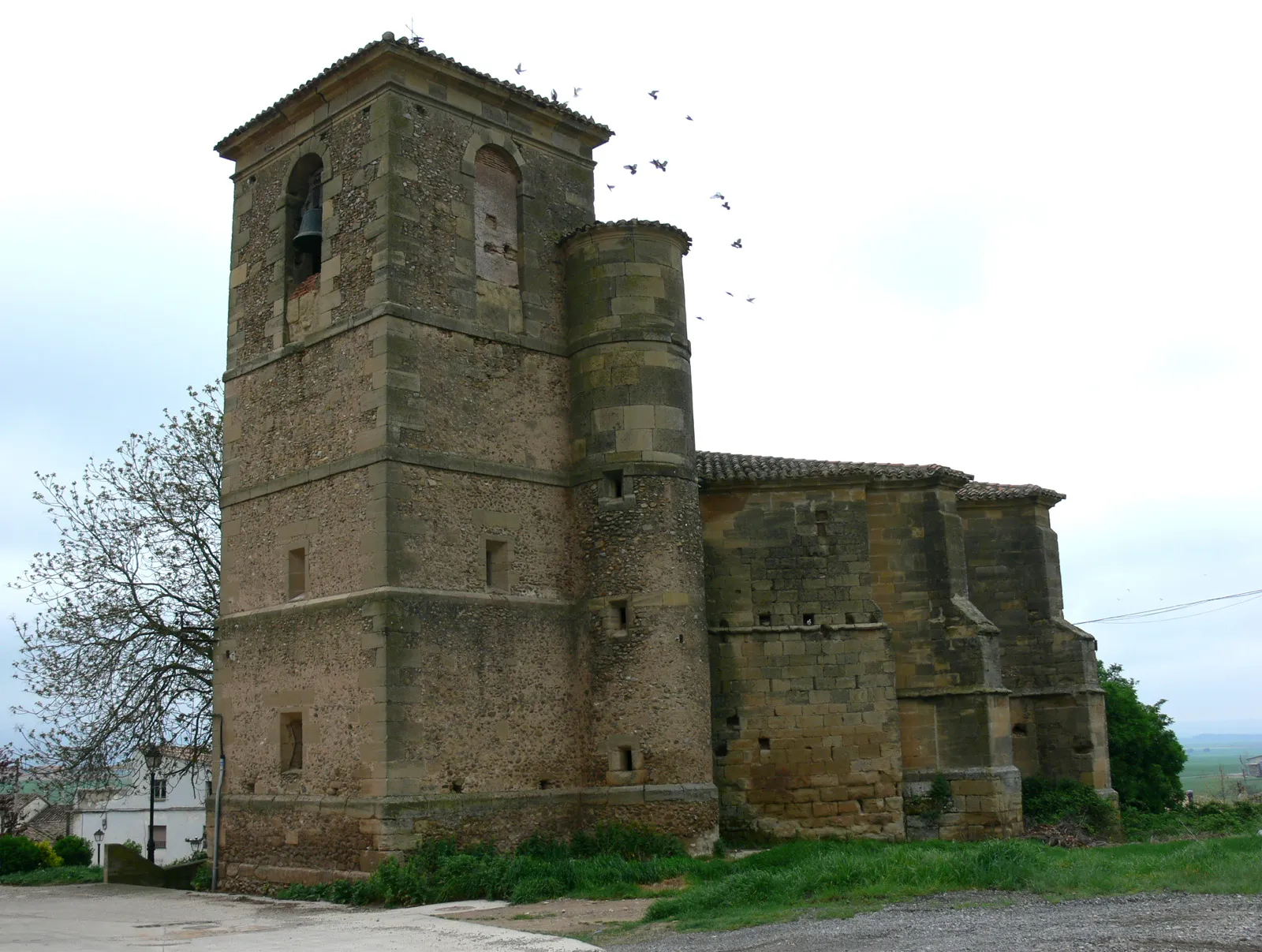 Photo showing: Iglesia de la Asunción en Hervías, La Rioja - España.