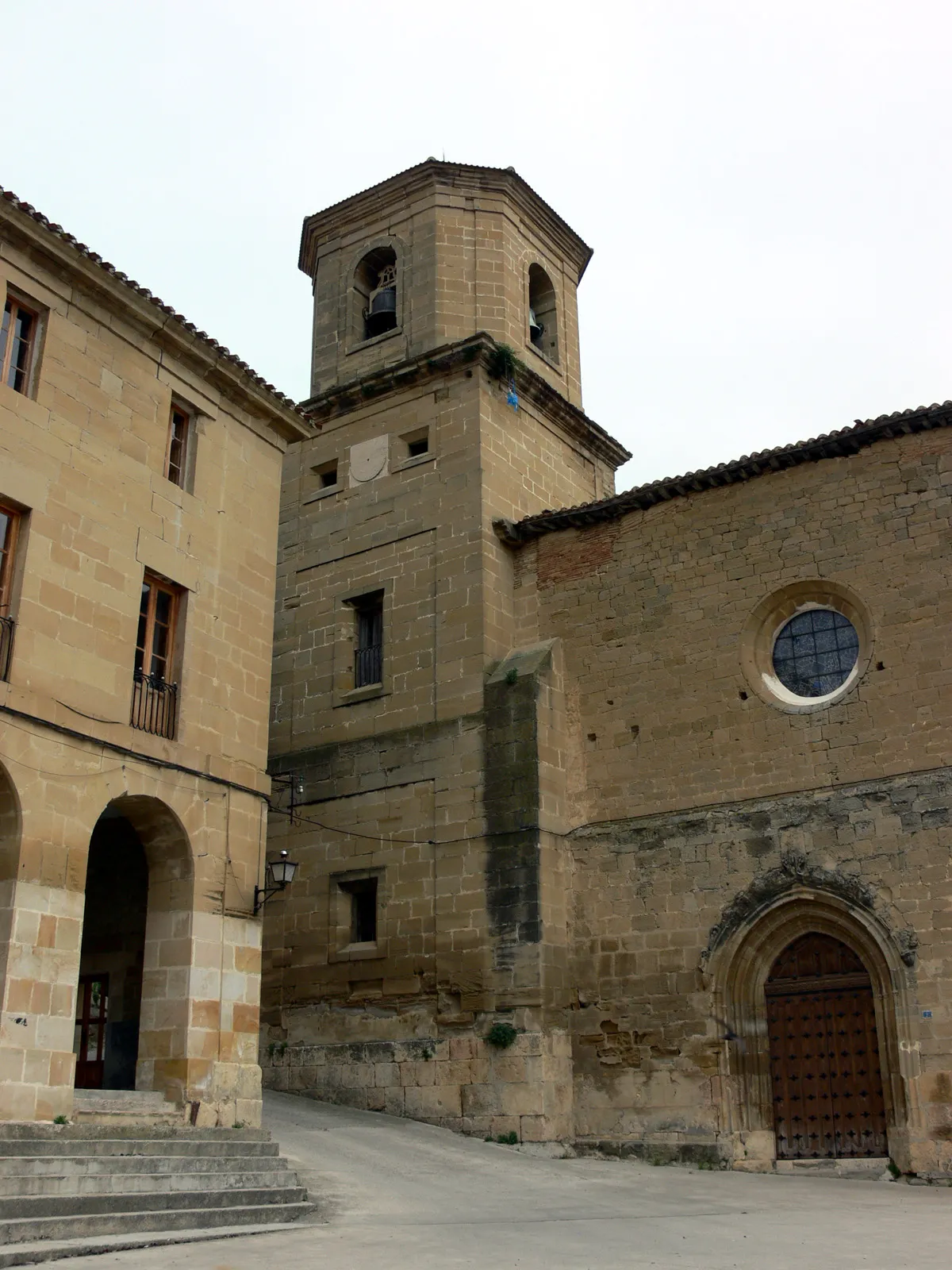 Photo showing: Iglesia de Santa María la Mayor en Treviana (La Rioja, España)