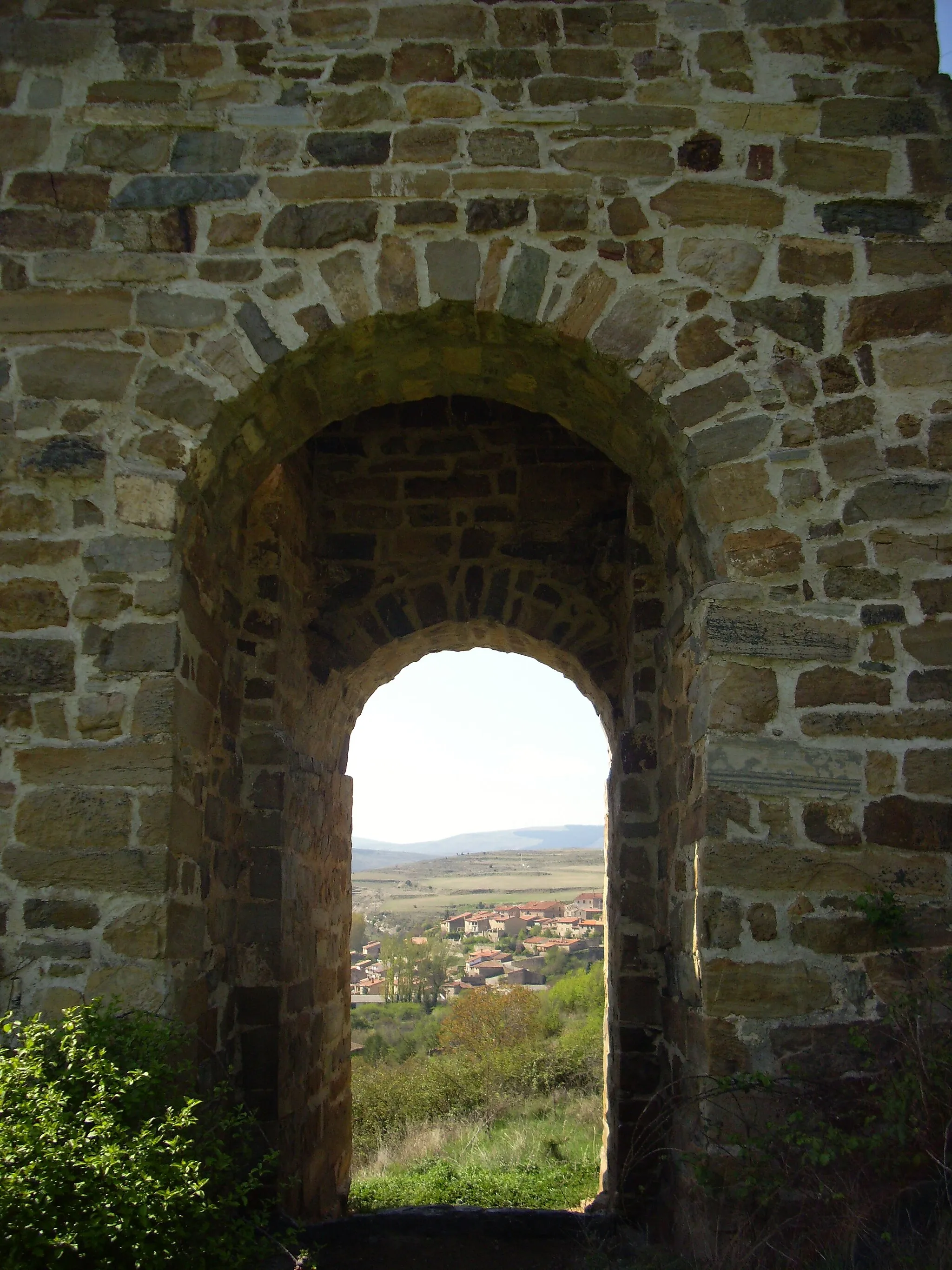 Photo showing: View of Yanguas (Spain) from Saint Miguel tower.