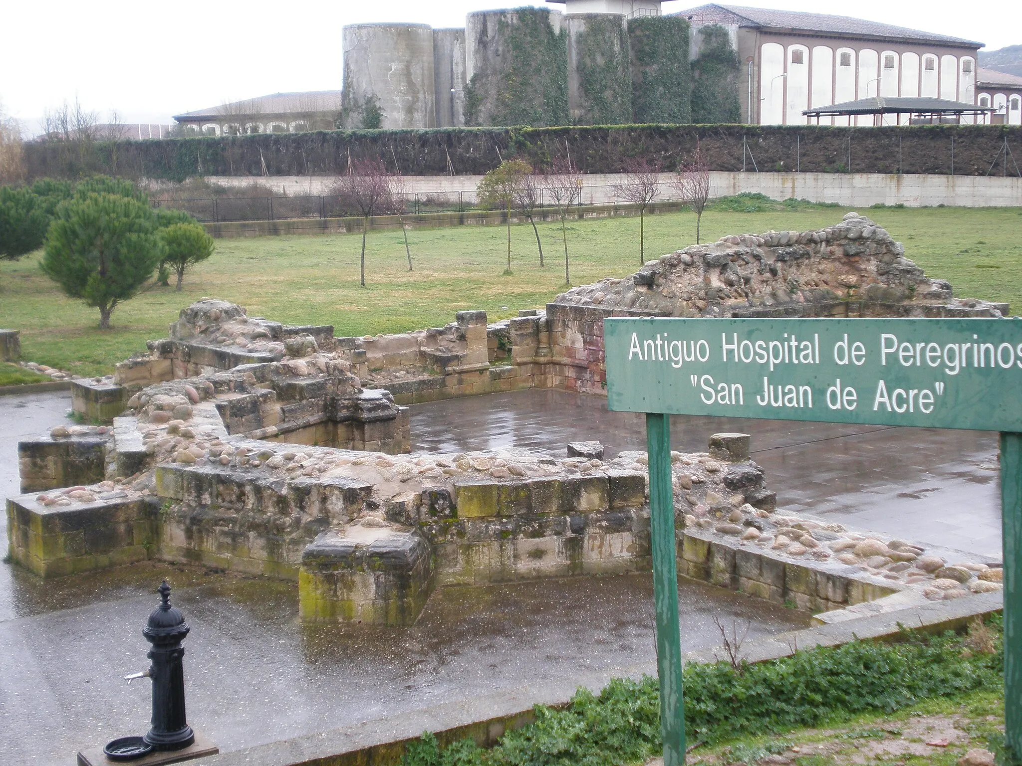 Photo showing: Antiguo Hospital de Peregrinos "San Juan de Acre" - Navarrete