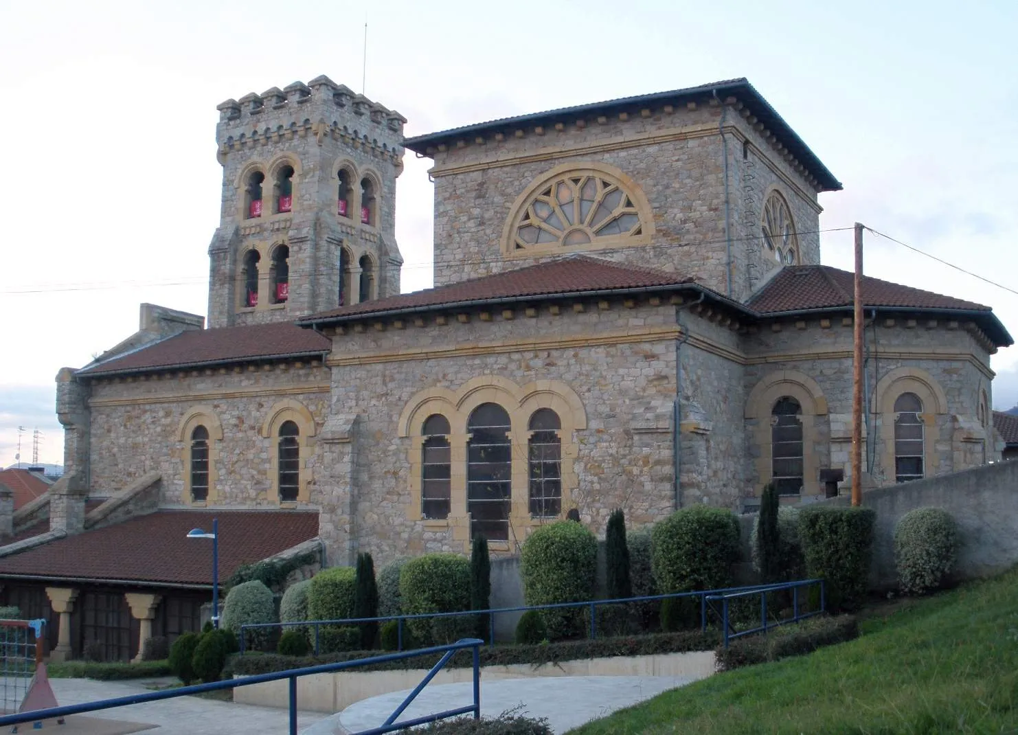 Photo showing: Iglesia de San Esteban de Etxebarri (Bizkaia)