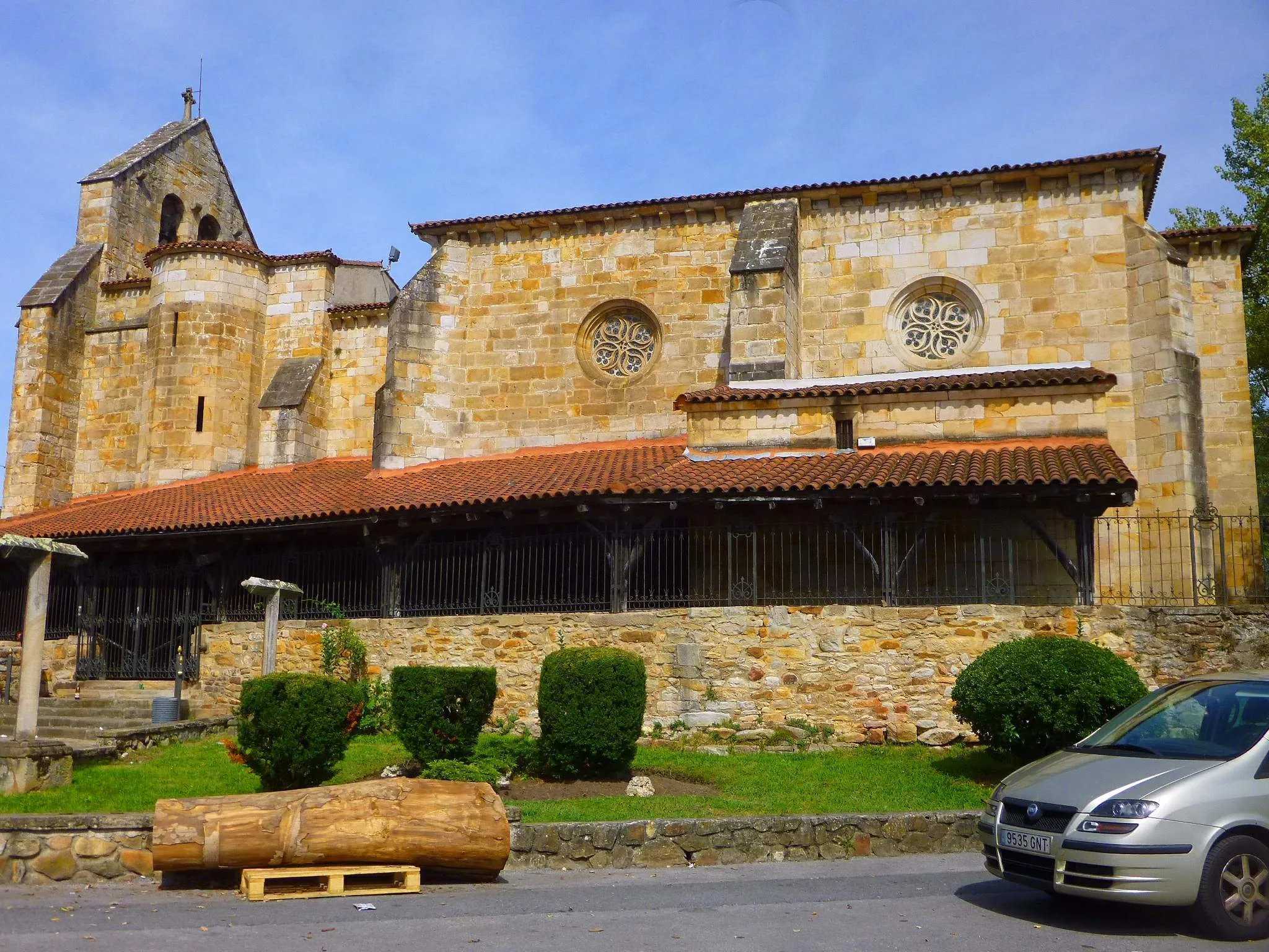 Photo showing: Galdácano - barrio de Elexalde, Iglesia de Andra Mari