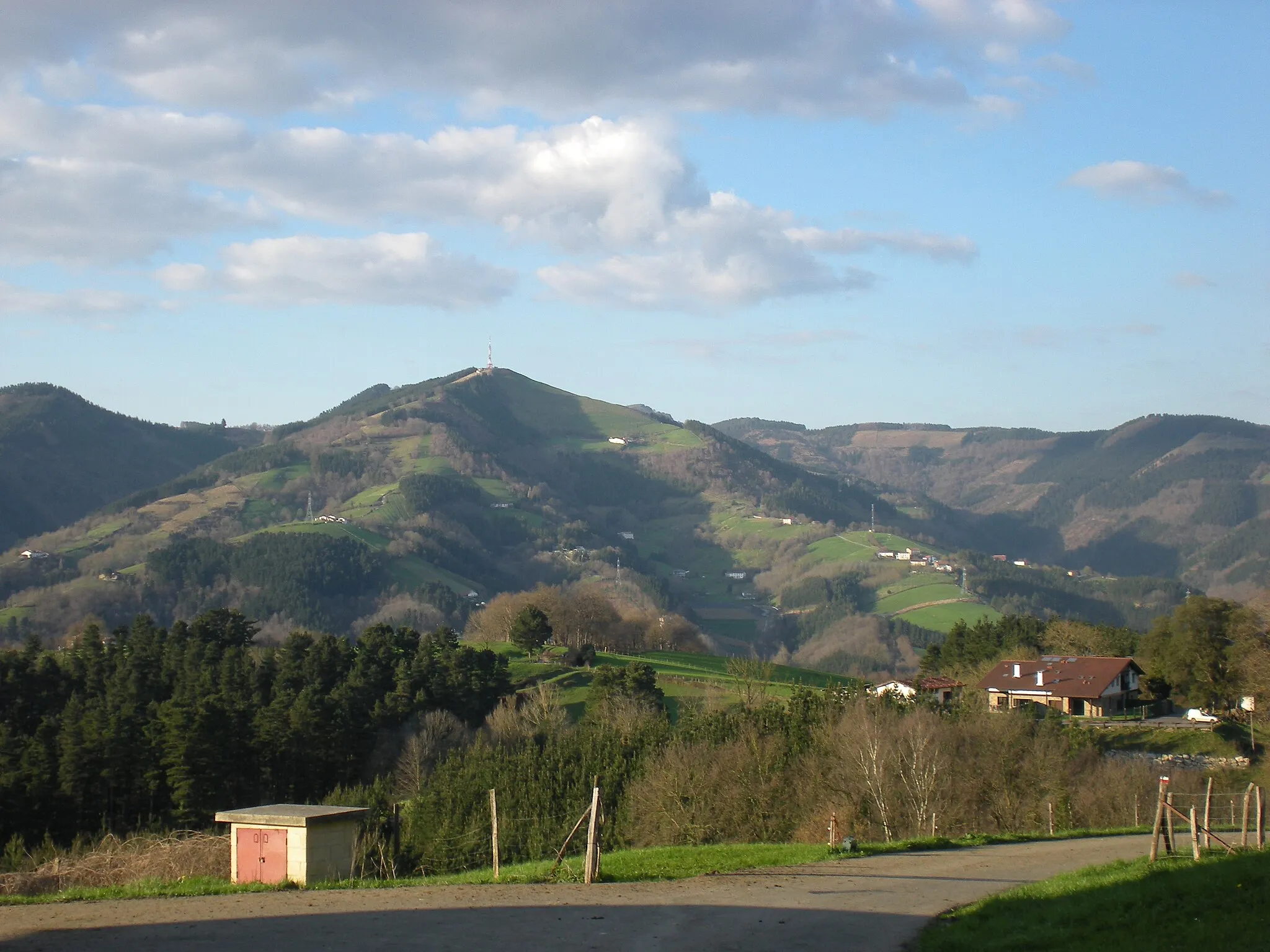 Photo showing: Mount Usurbe, viewed from the South