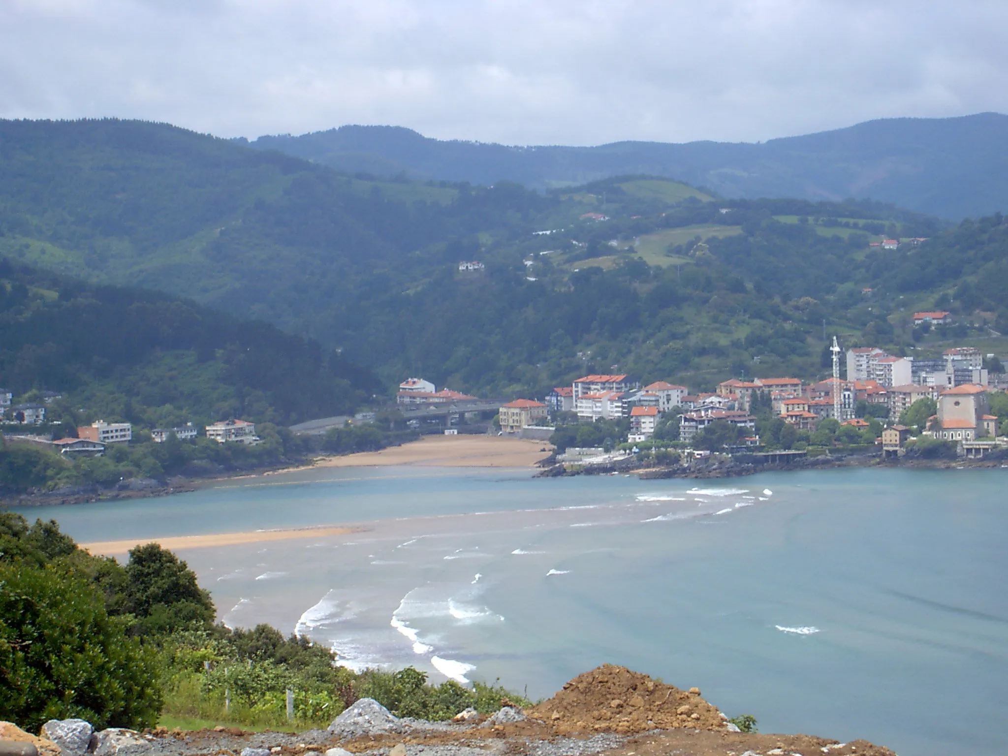 Photo showing: Urdaibai landscape and background Mundaka