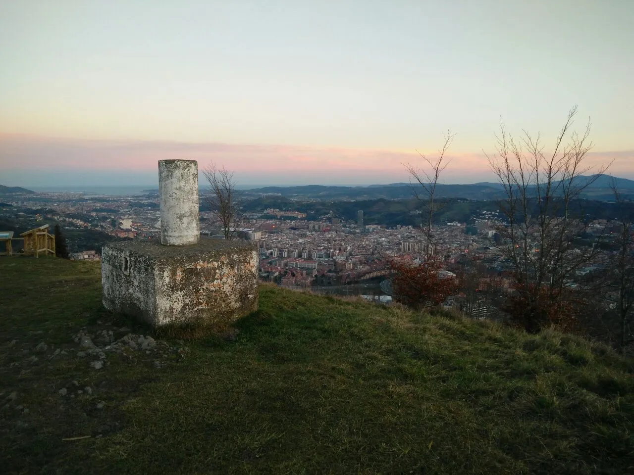 Photo showing: Triangulation station in the summit of Arnotegi, in Bilbao (Basque Country)