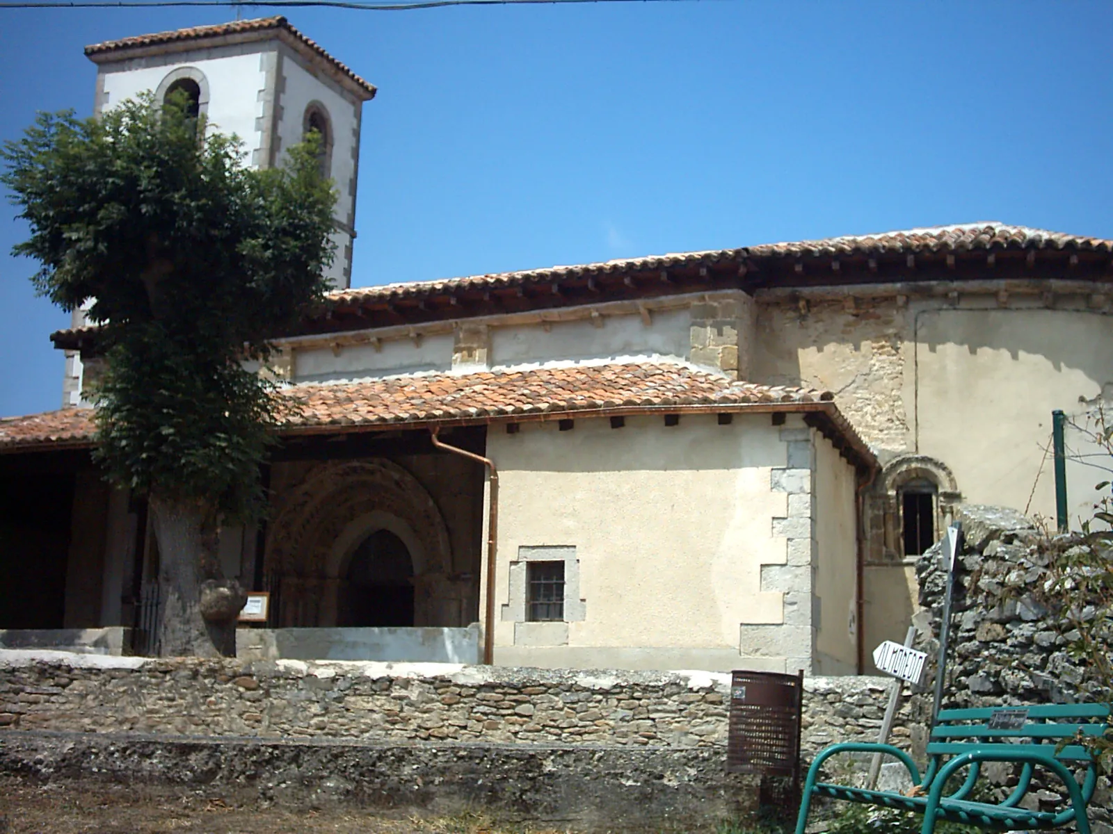Photo showing: Iglesia católica de San Miguel Arcángel situada en Bercedo de Montija (Burgos).