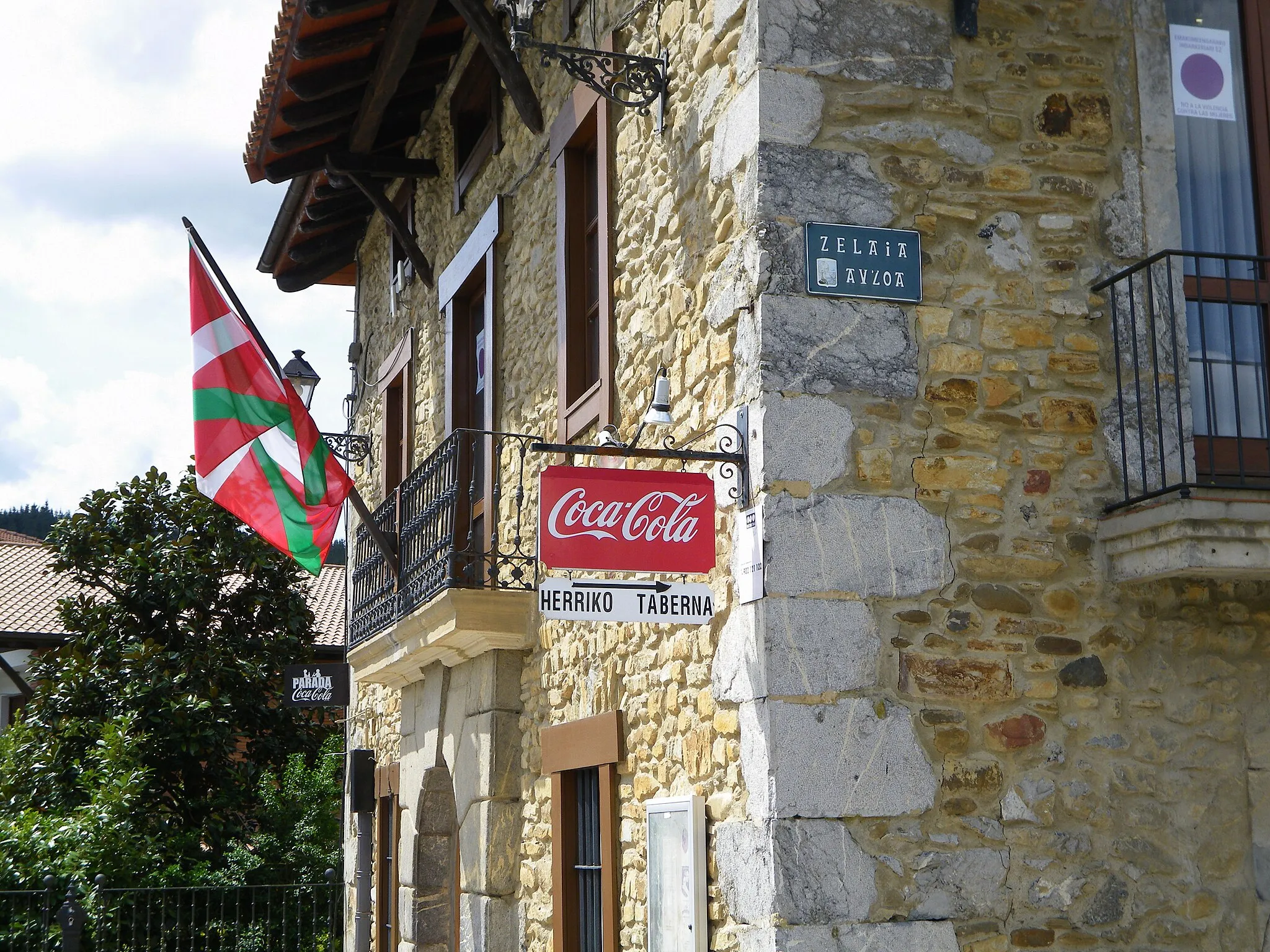 Photo showing: Town hall of Arantzazu, Arratia, Biscay, Basque Country.