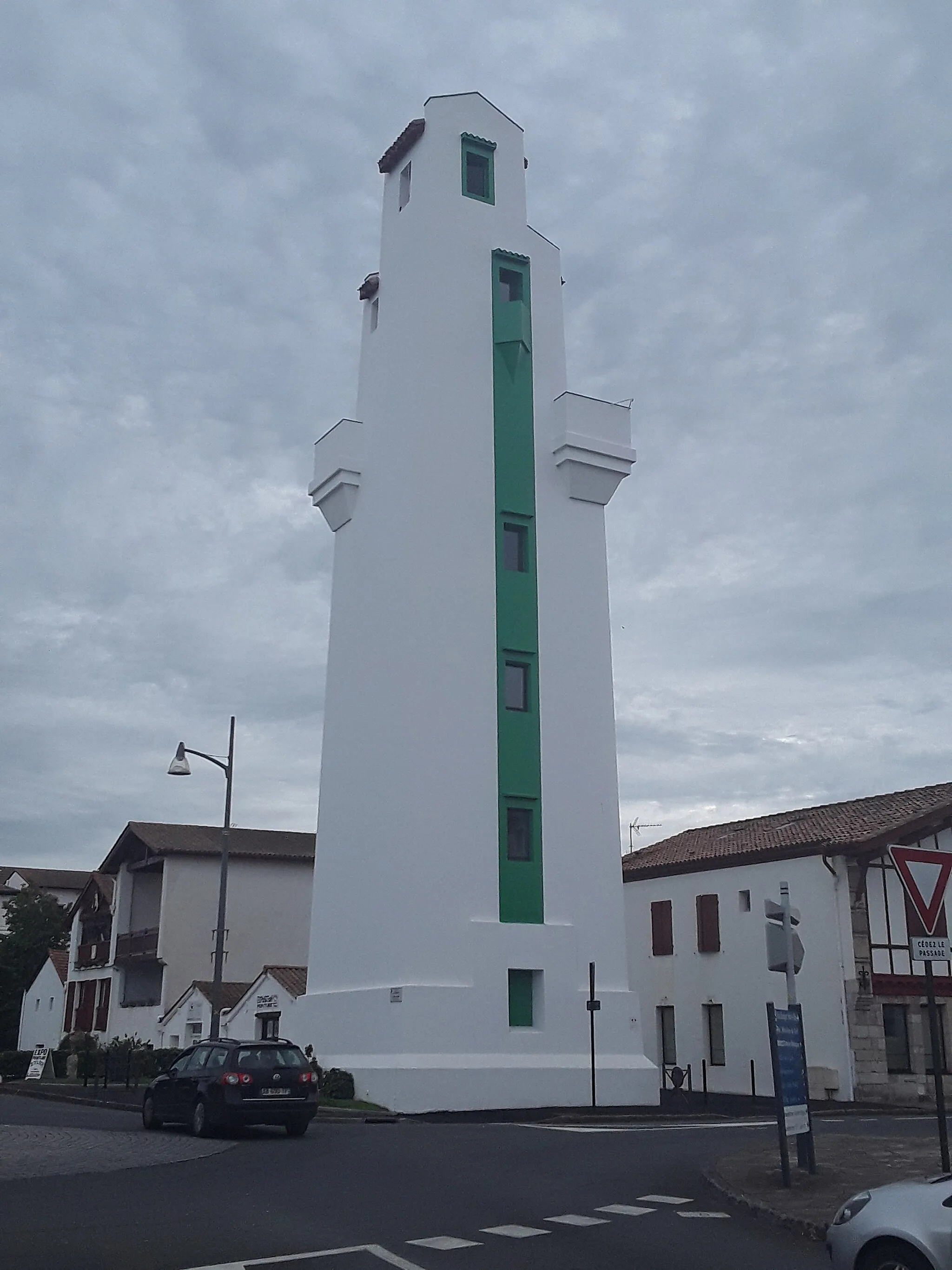 Photo showing: This building is indexed in the base Mérimée, a database of architectural heritage maintained by the French Ministry of Culture, under the reference PA00125258 .