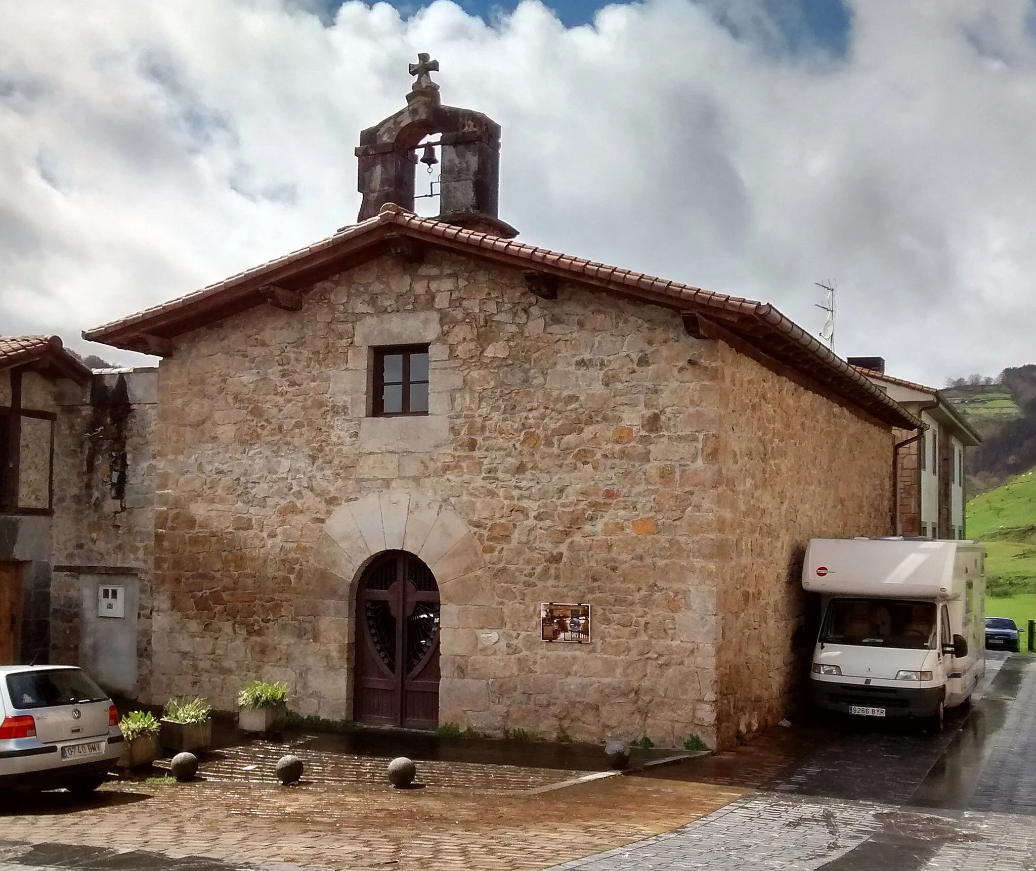 Photo showing: Elizmendiko Santa Gurutze ermita - Asteasu