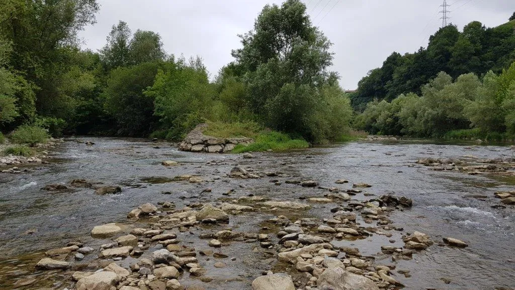 Photo showing: Samevloeiing van die Araxes- met die Oria-rivier in Tolosa, noordelike Spanje (Baskiese Wateragentskap)