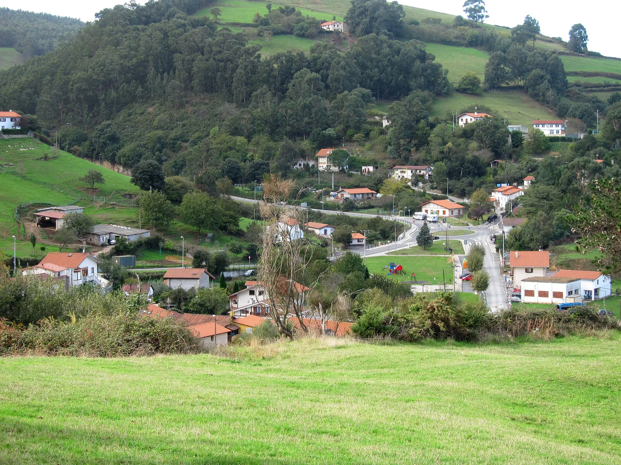 Photo showing: Cobaron auzoko (Muskiz, Bizkaia) ikuspegi orokorra