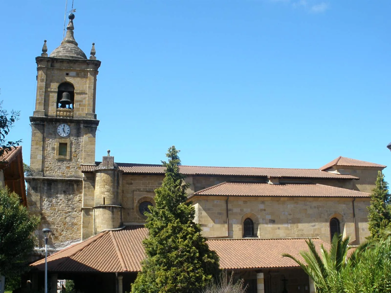 Photo showing: Iglesia de Santa María, en Lezama (Bizkaia)