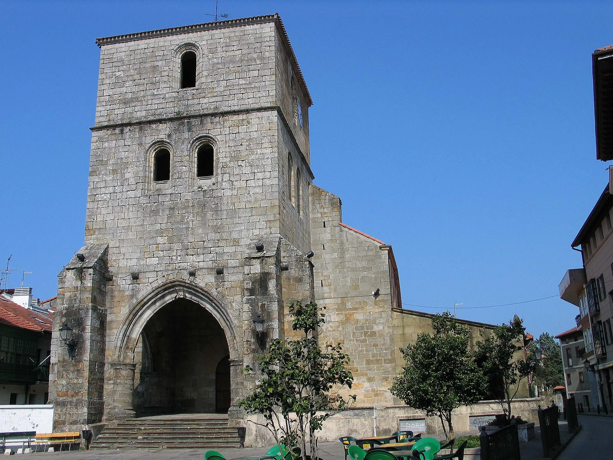 Photo showing: Iglesia de Plencia

Photograph: Luidger (23. Juni 2006)