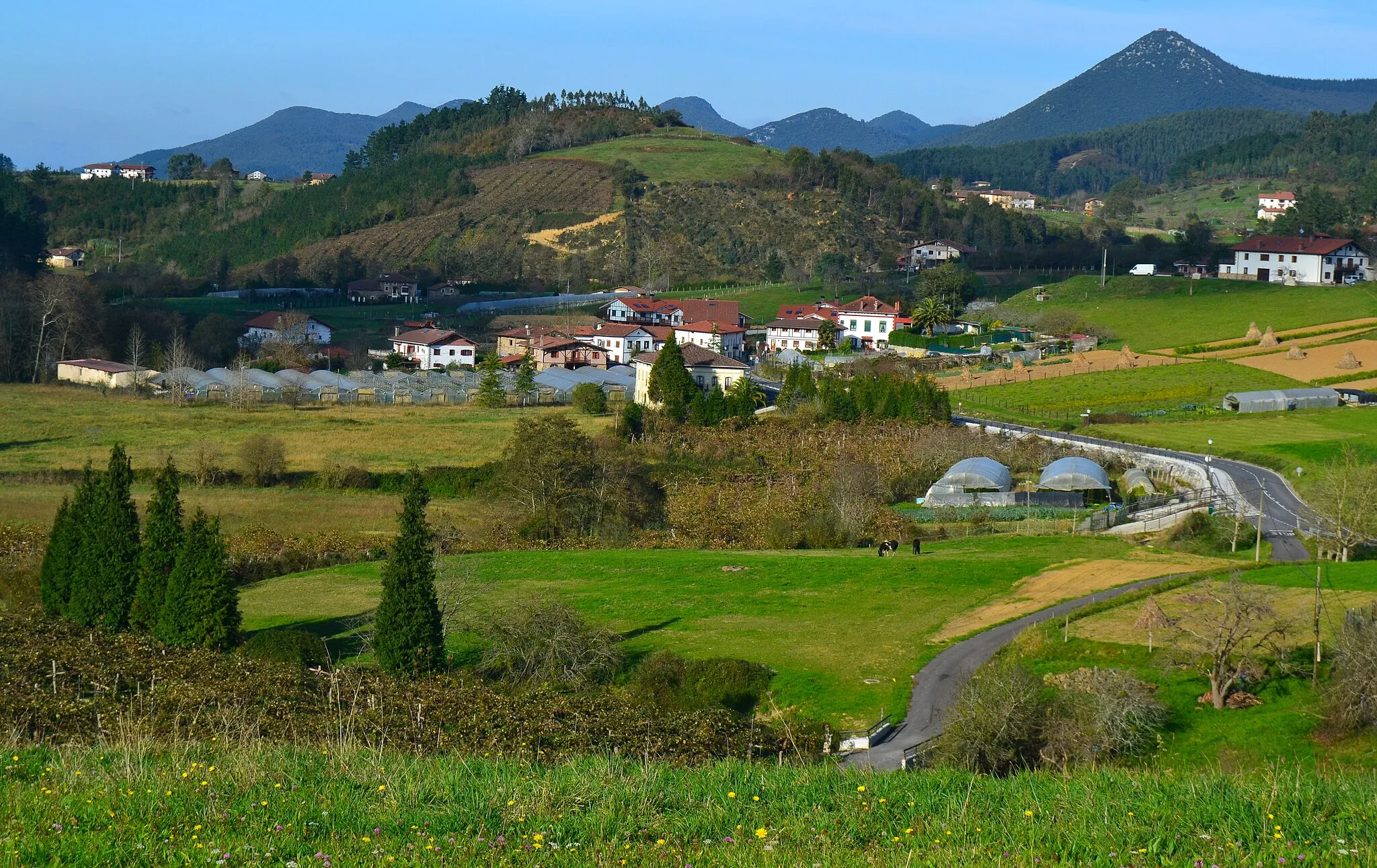 Photo showing: Arratzu. Bizkaia, Euskal Herria.
Arratzu. Bizkaia, Basque Country.