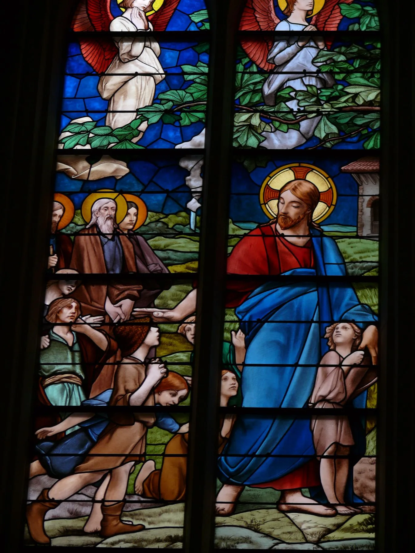 Photo showing: Stained glass window of Sainte-Eugénie's church of Biarritz (Pyrénées-Atlantiques, France).