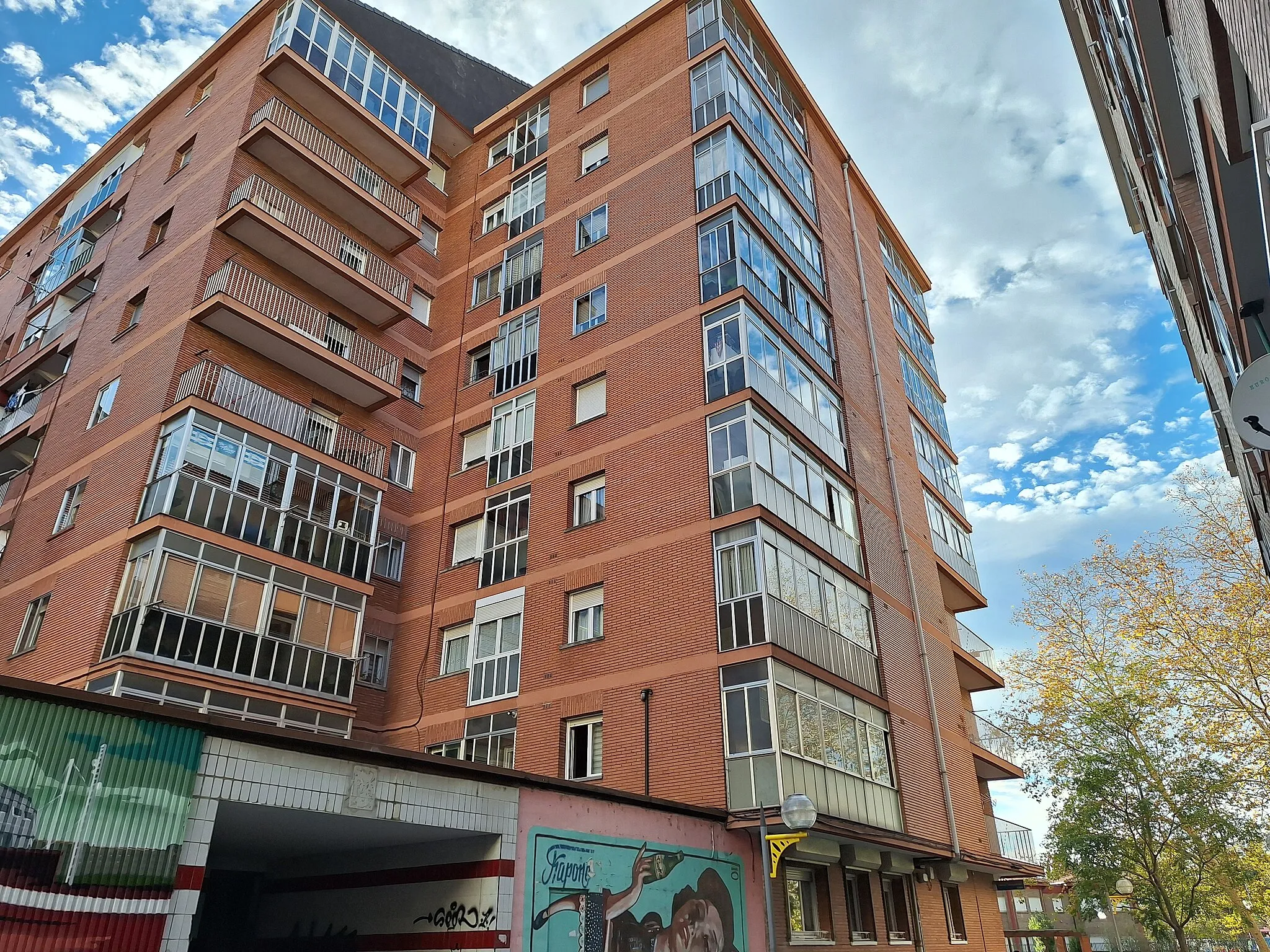 Photo showing: Vista de la calle del Puerto de Arlabán de la ciudad española de Vitoria