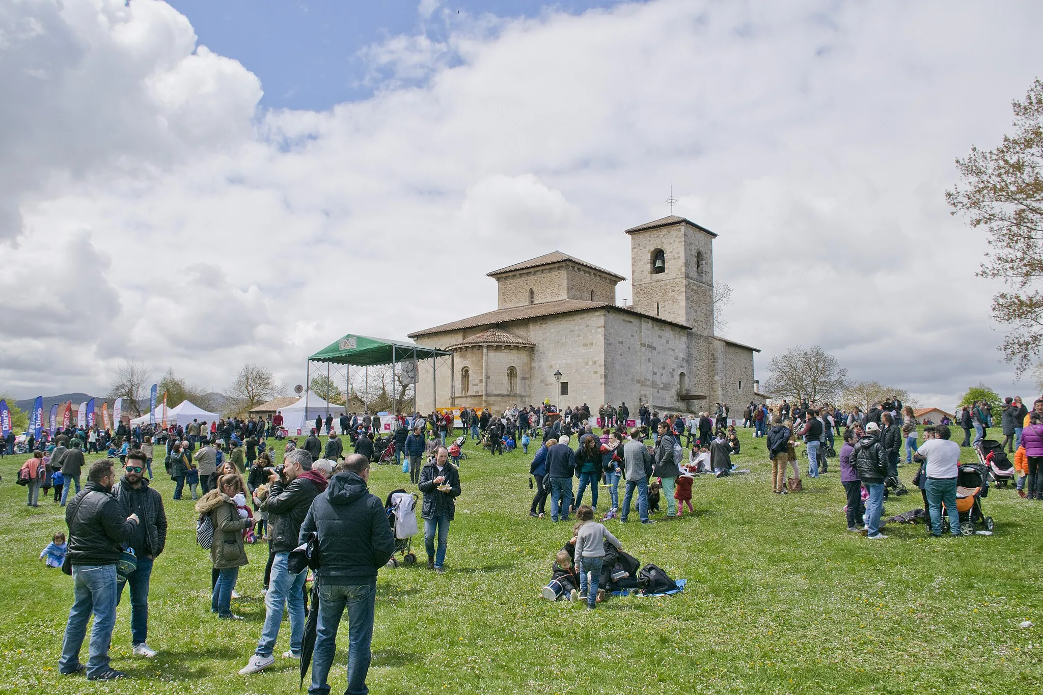 Photo showing: Campas de Armentia el día de San Prudencio