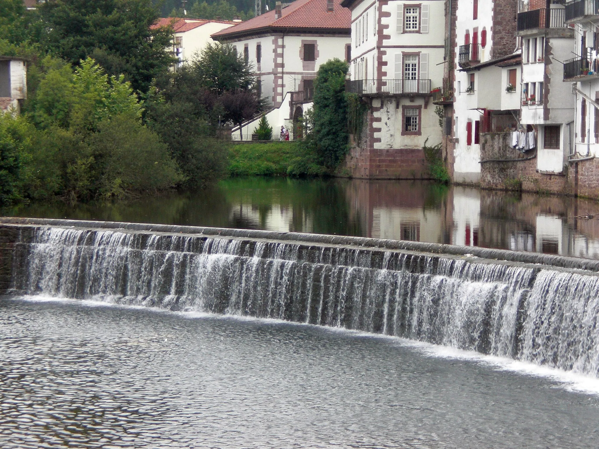 Photo showing: El río y Elizondo.