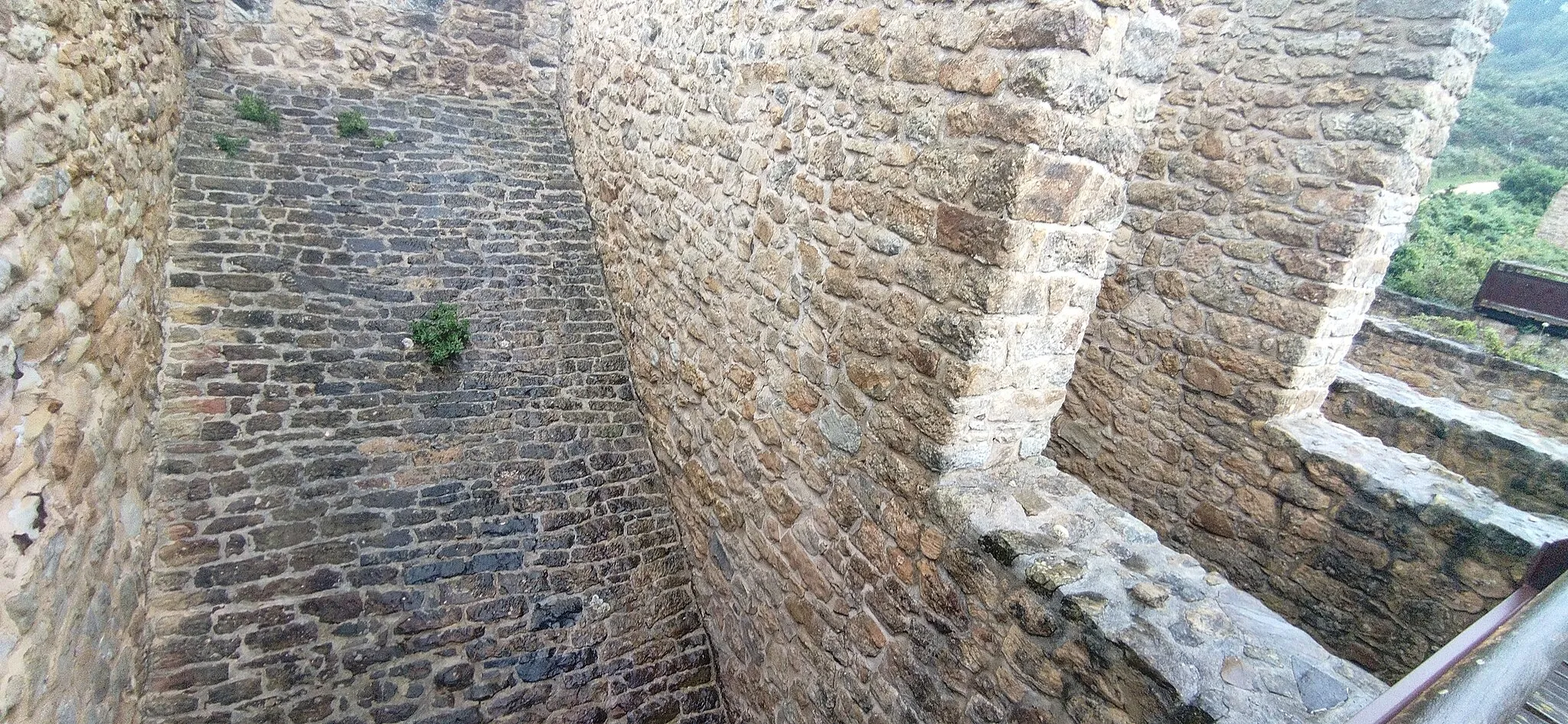 Photo showing: Antiguo cargadero de mineral de Mollarri, entre Orio y Zarautz