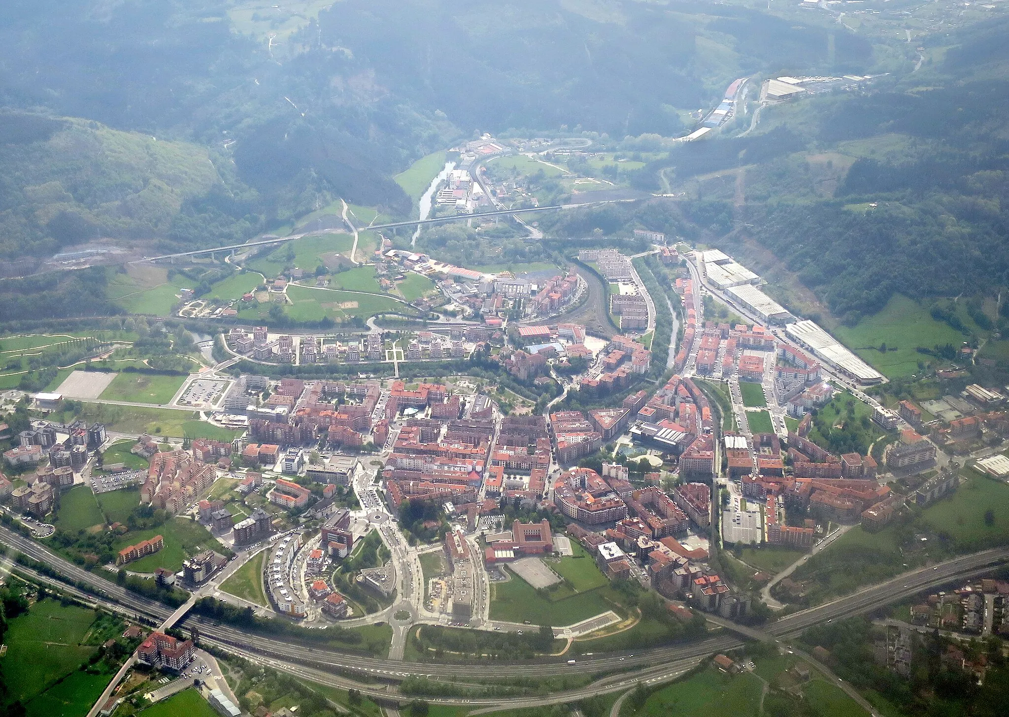 Photo showing: An aerial view of Zornotza, otherwise known as Amorebieta-Etxano, which is in the Basque Country.