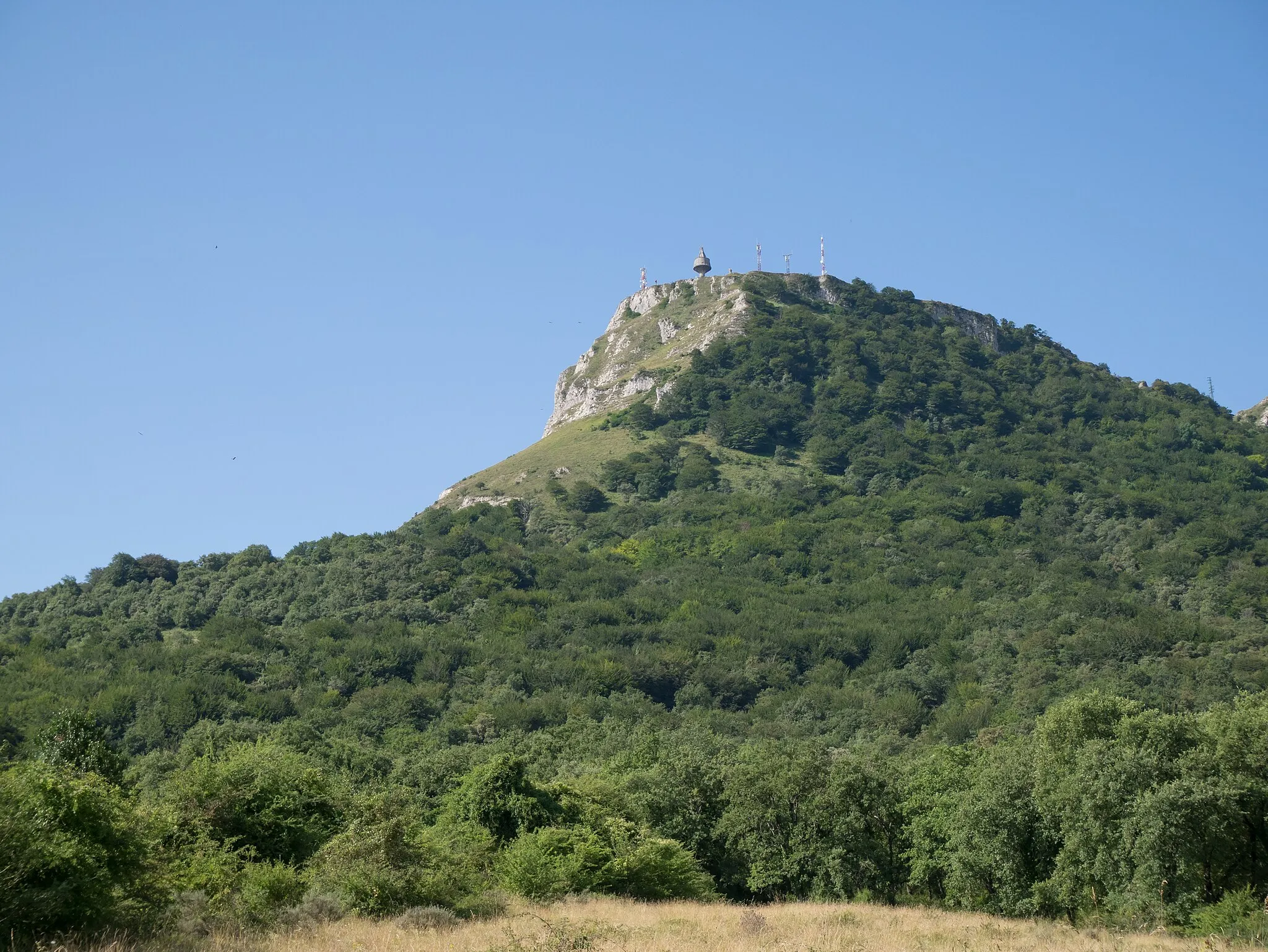Photo showing: Txarlazo mountain, viewed of the La Antigua area. Orduña, Biscay, Basque Country, Spain