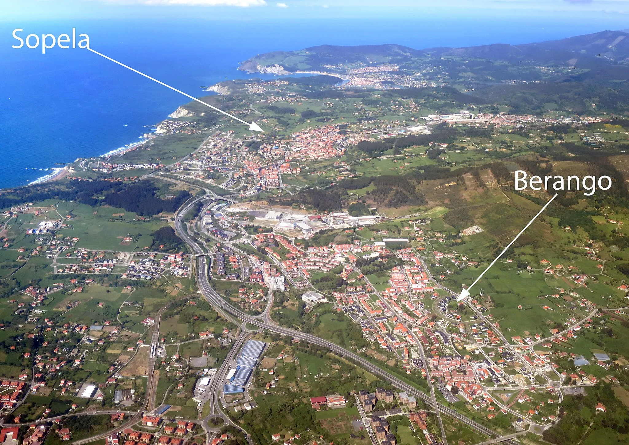 Photo showing: An aerial view of Berango in the Basque Country.