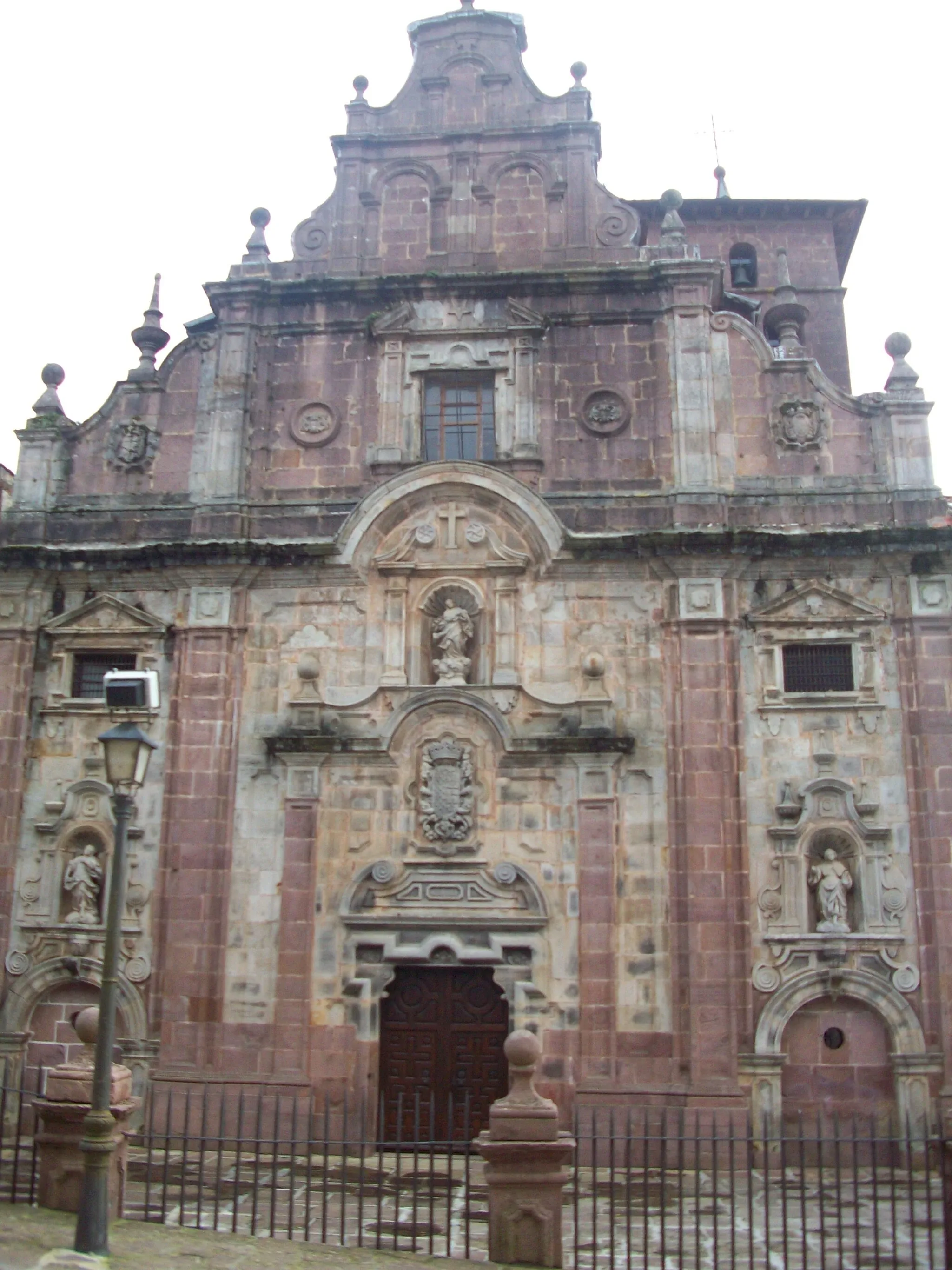 Photo showing: Nuestra Señora de los Angeles monastery, in Arizkun, Baztan. Navarre, Basque Country.