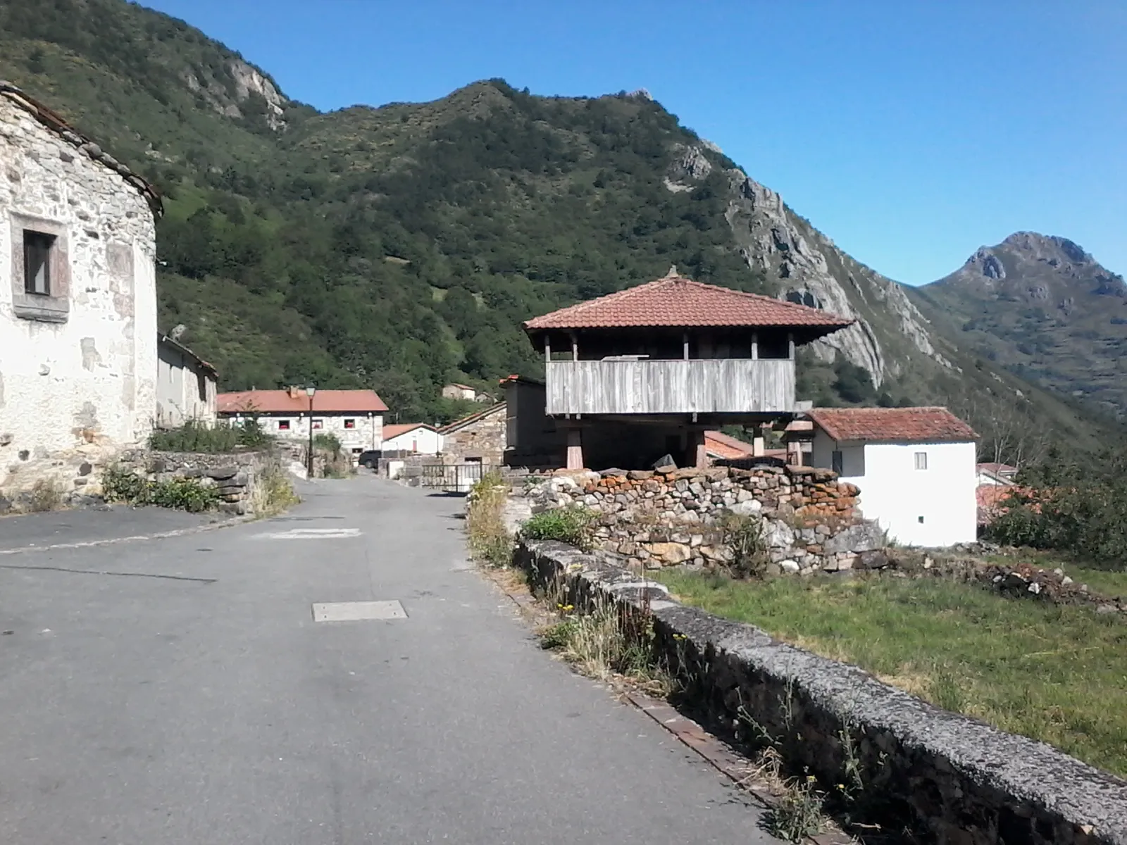Photo showing: Caunedo,  Somiedo,  Asturias