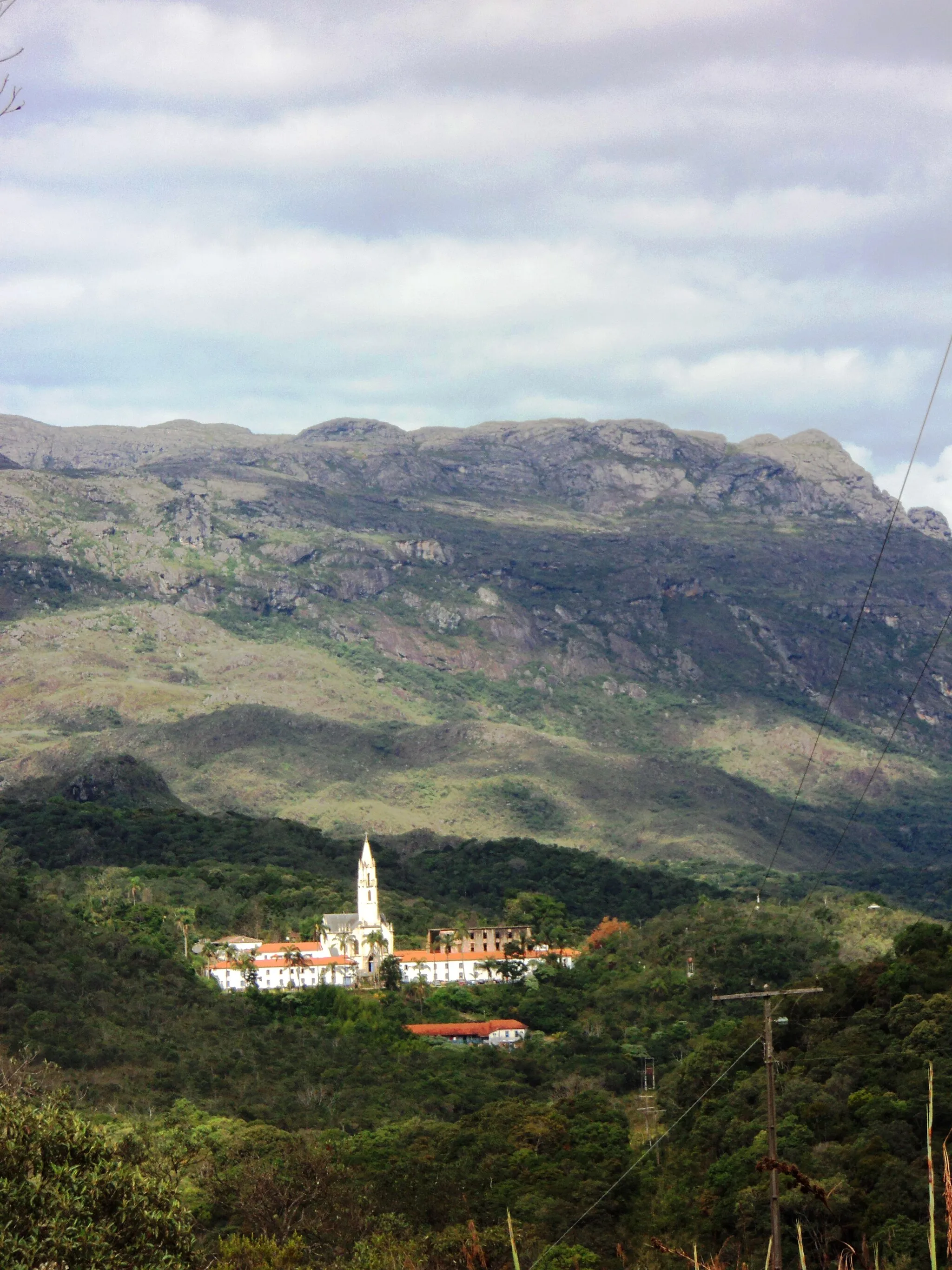 Photo showing: Partial view of the Serra do Caraça, Minas Gerais, Brazil.