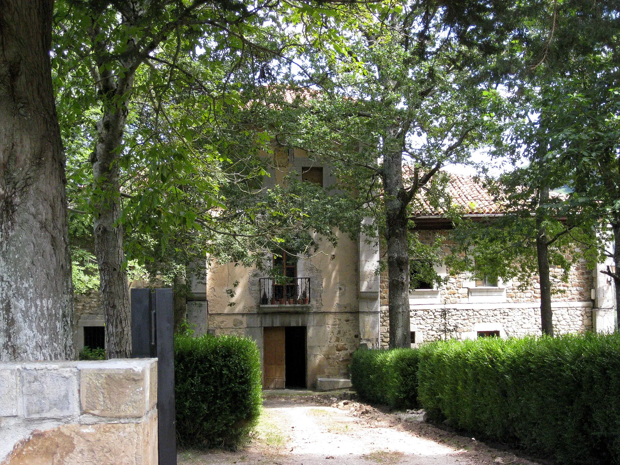 Photo showing: Palacio de Díaz Iguanzo, Berodia, concejo de Cabrales, Asturias