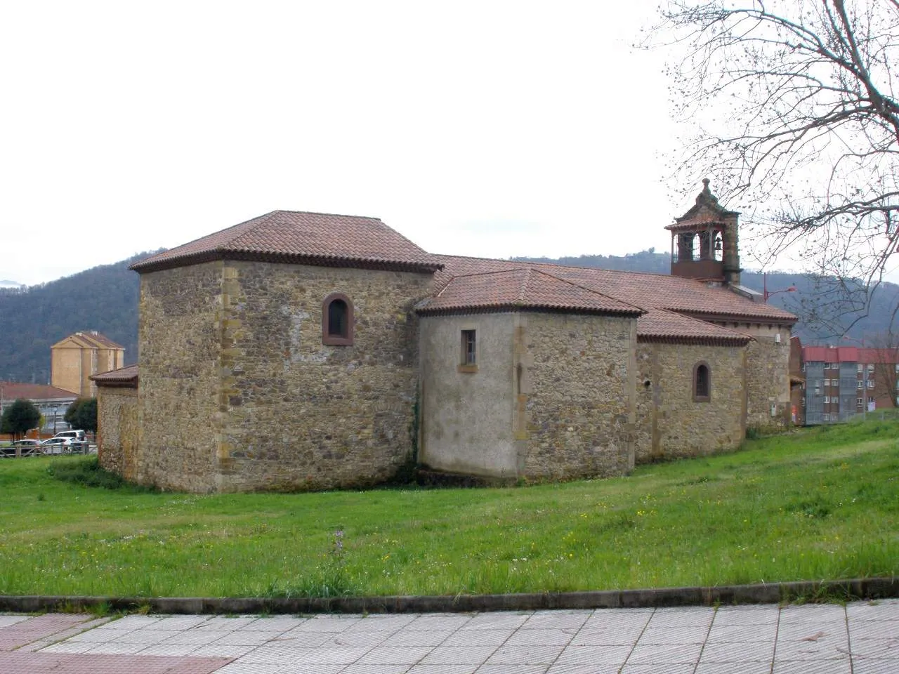 Photo showing: Iglesia de San Martín, Riaño de Langreo  (Asturias)