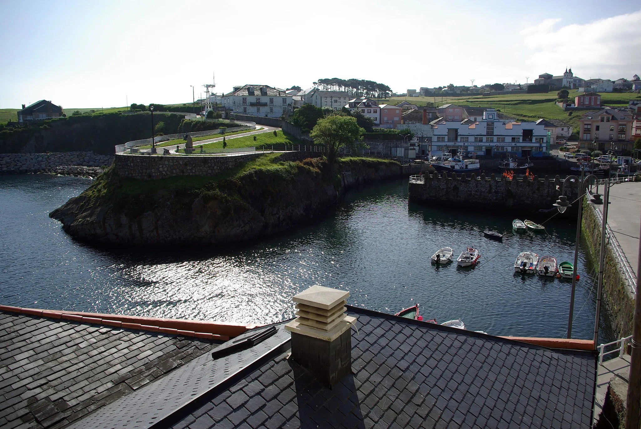 Photo showing: Puerto de Vega's harbor, Navia (Asturias, Spain)