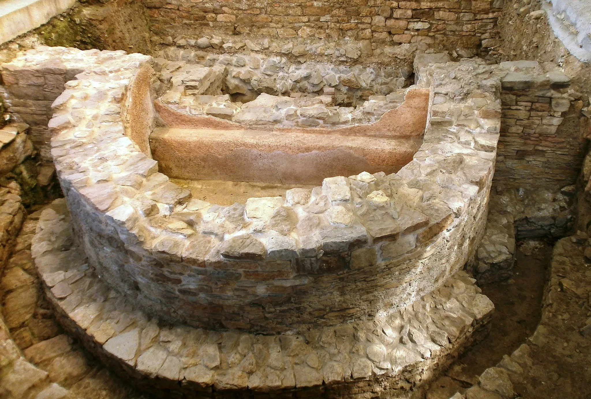Photo showing: Termas romanas en Santa Eulalia de Valduno, Las Regueras, Asturias.