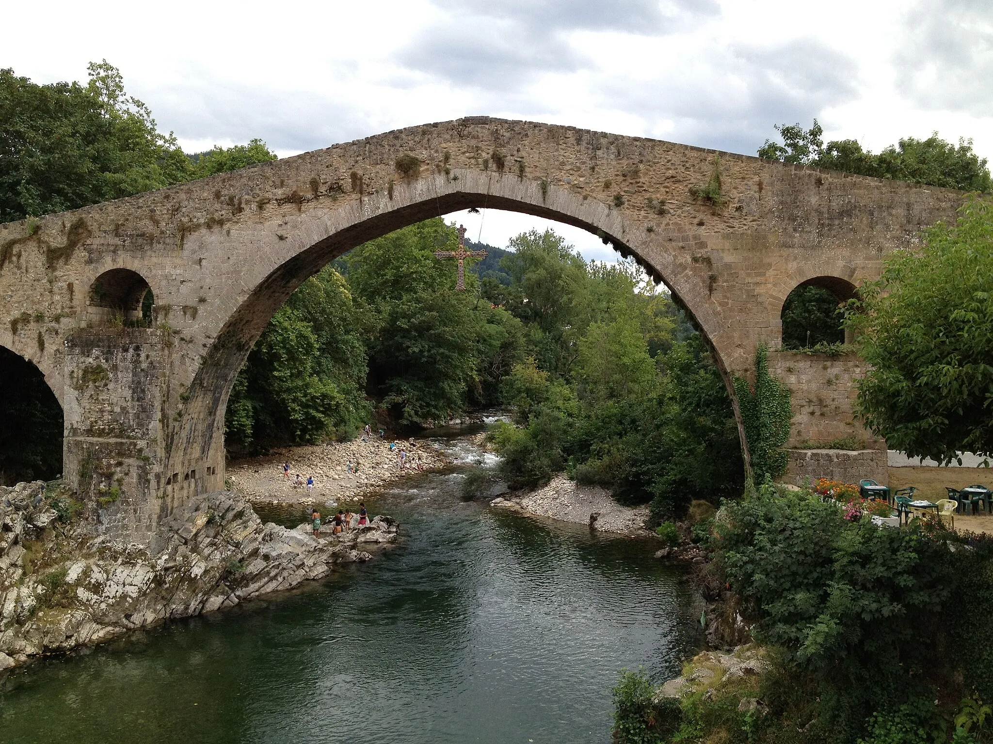 Photo showing: Puente sobre el Sella en Cangas de Onís