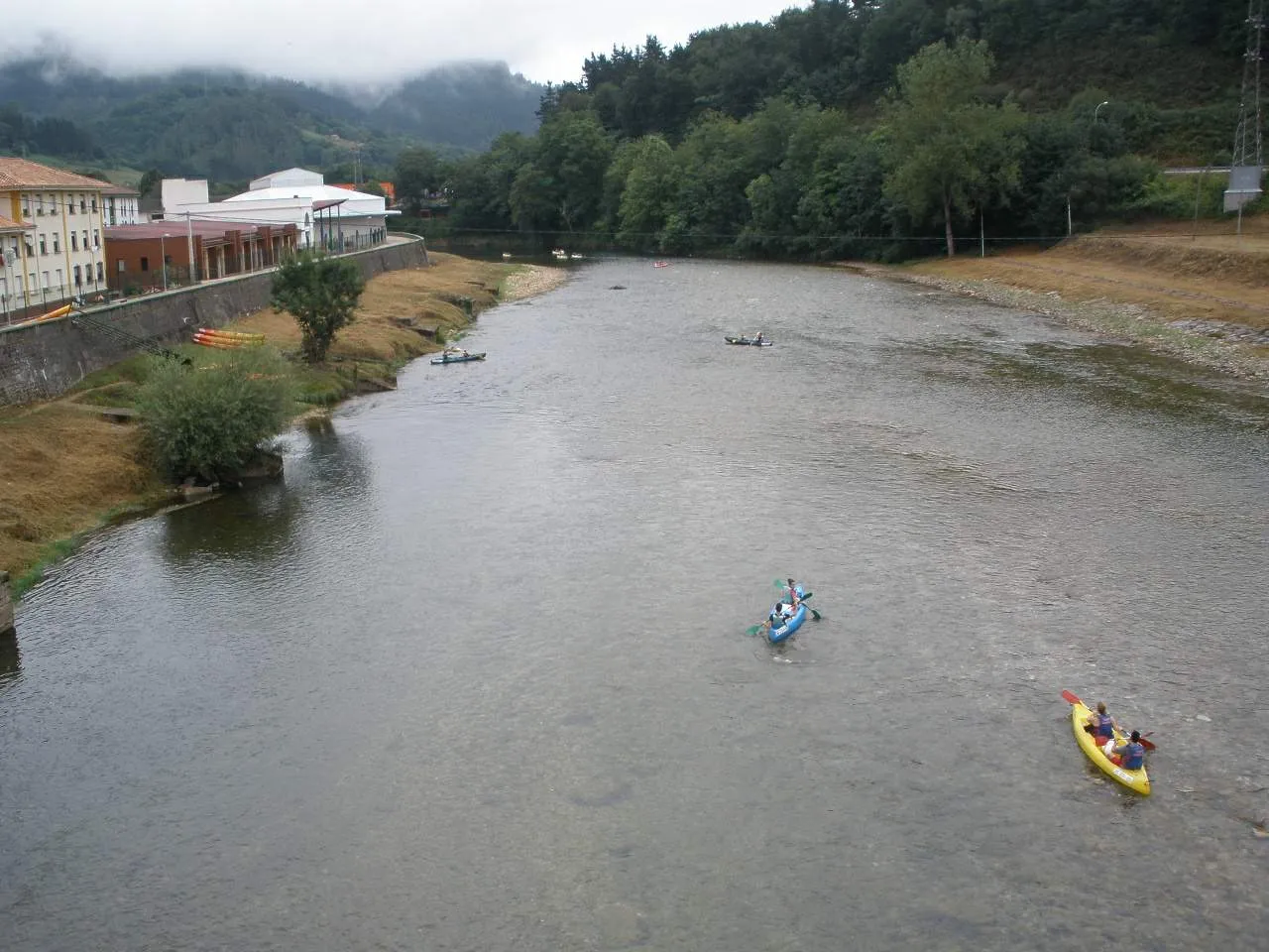 Photo showing: El río Sella a su paso por Arriondas (Parres, Asturias)