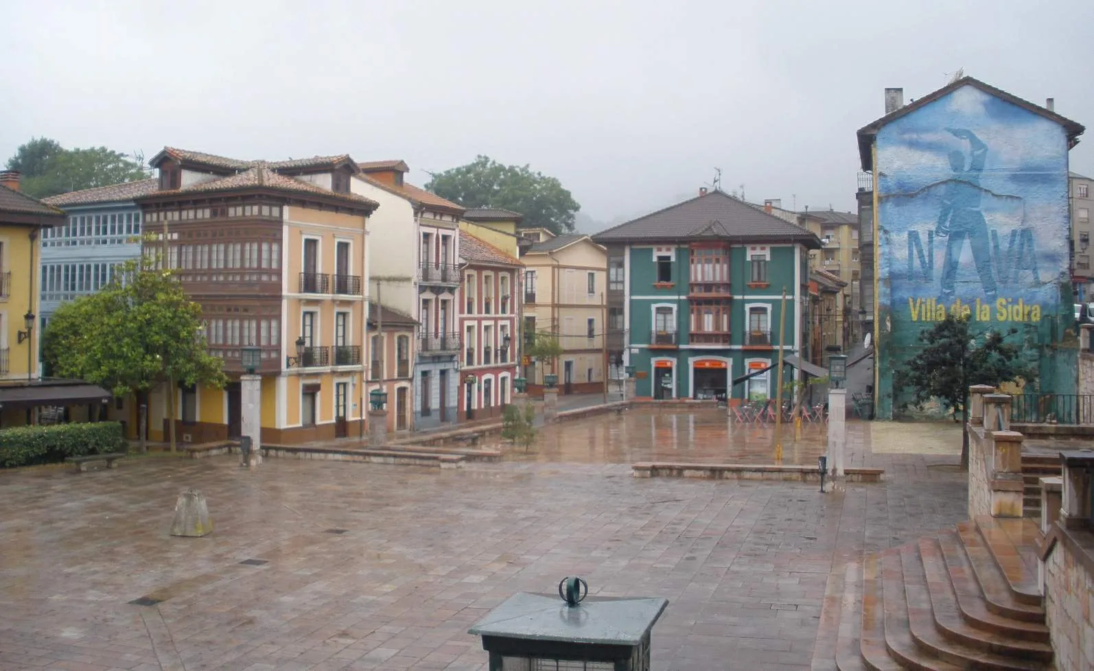 Photo showing: Paisaje urbano en Nava (Asturias)