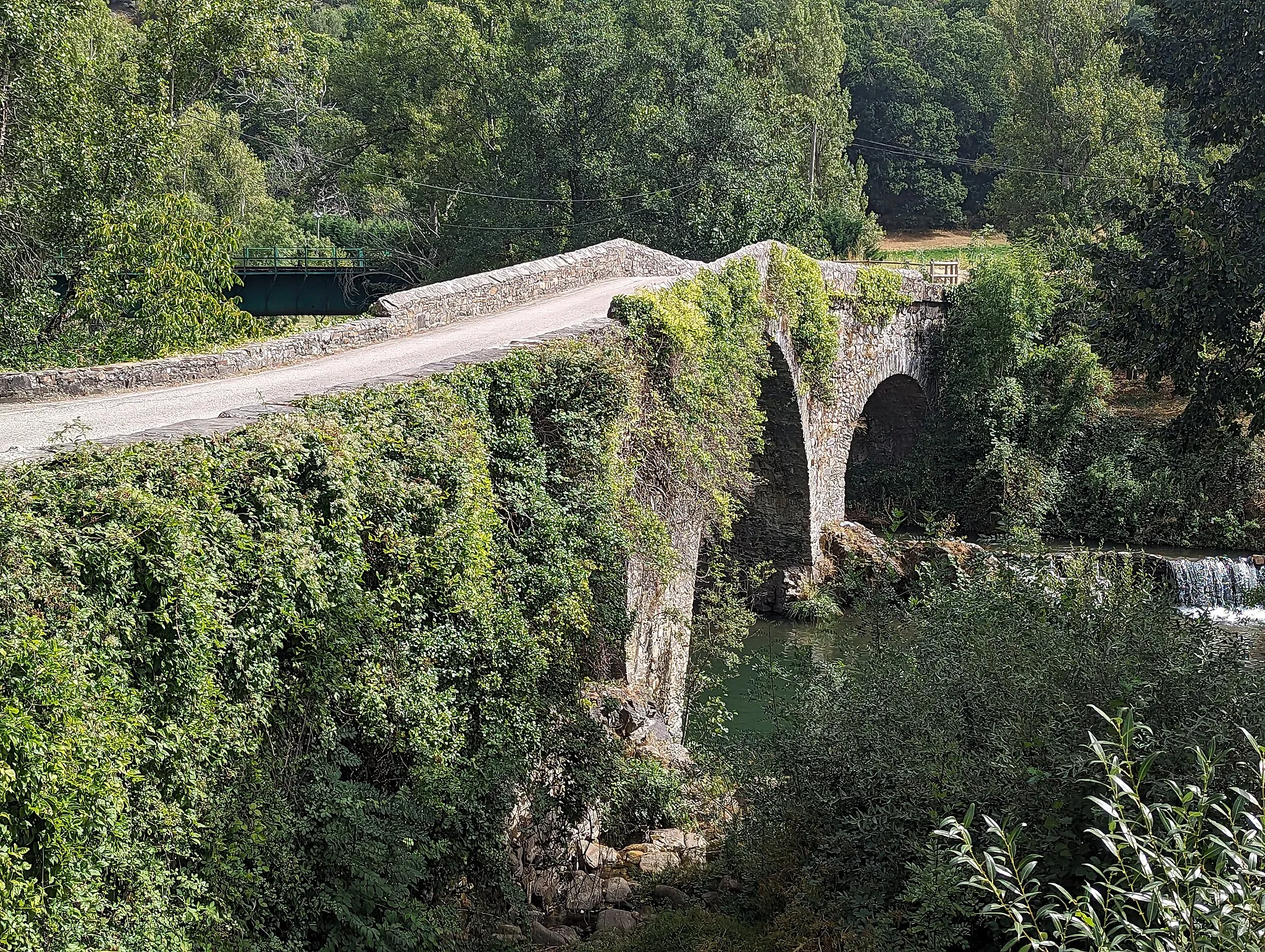 Photo showing: Puente sobre el río Sil en Palacios del Sil (León, España).