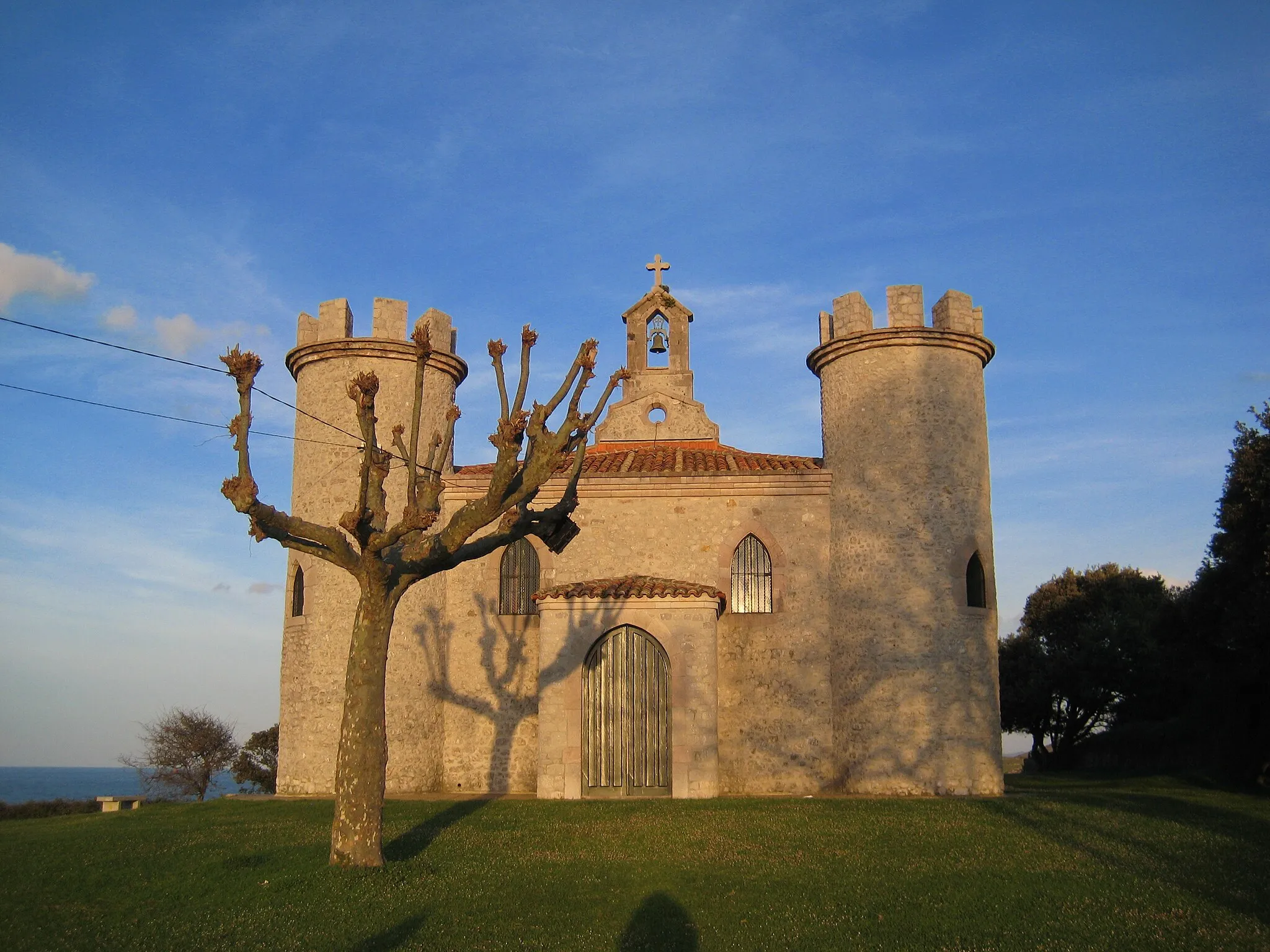 Photo showing: Ermita de la Guía de Llanes