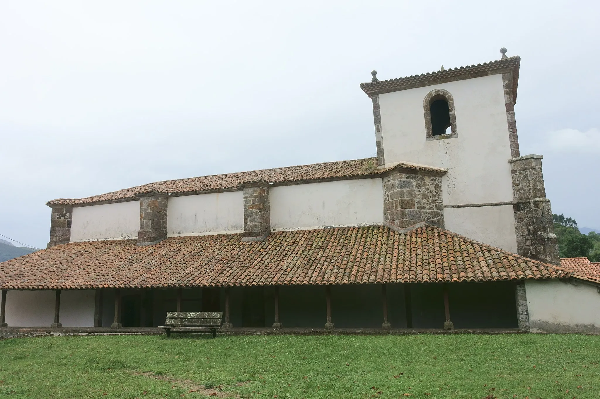 Photo showing: Iglesia de San Emeterio, Sietes (Asturias, España).