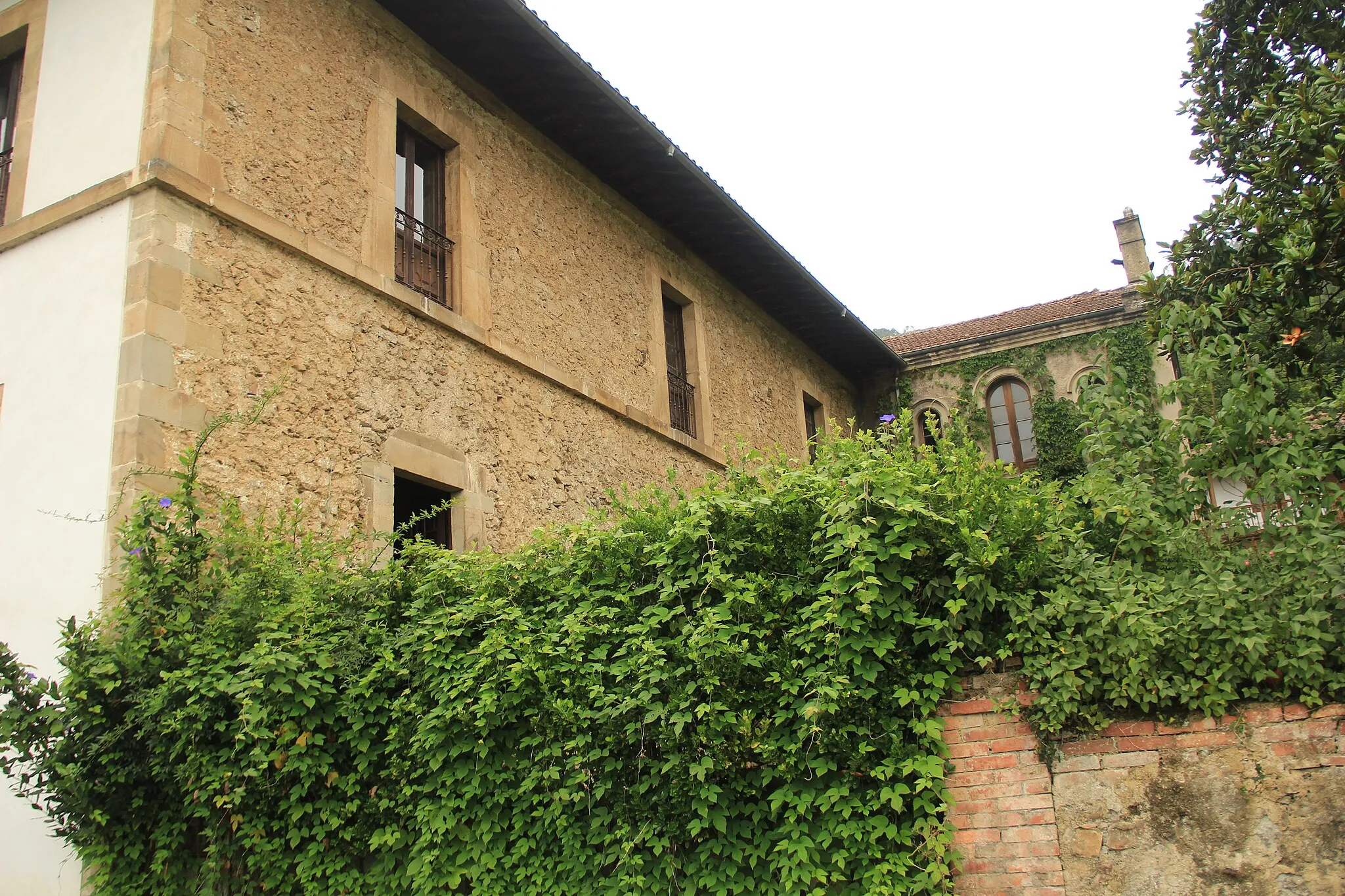 Photo showing: Palace of Camposagrado (Riaño. Langreo). East façade.