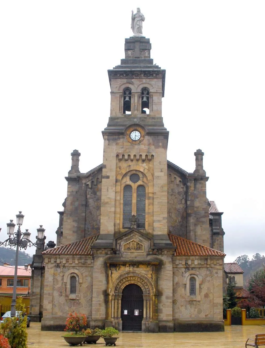 Photo showing: Ciaño (Langreo) - Iglesia de San Esteban