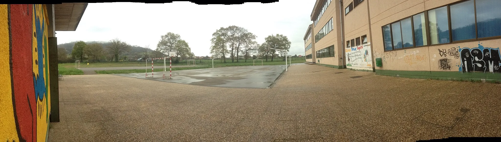 Photo showing: Instituto de Secundaria de Llanera, Posada de Llanera