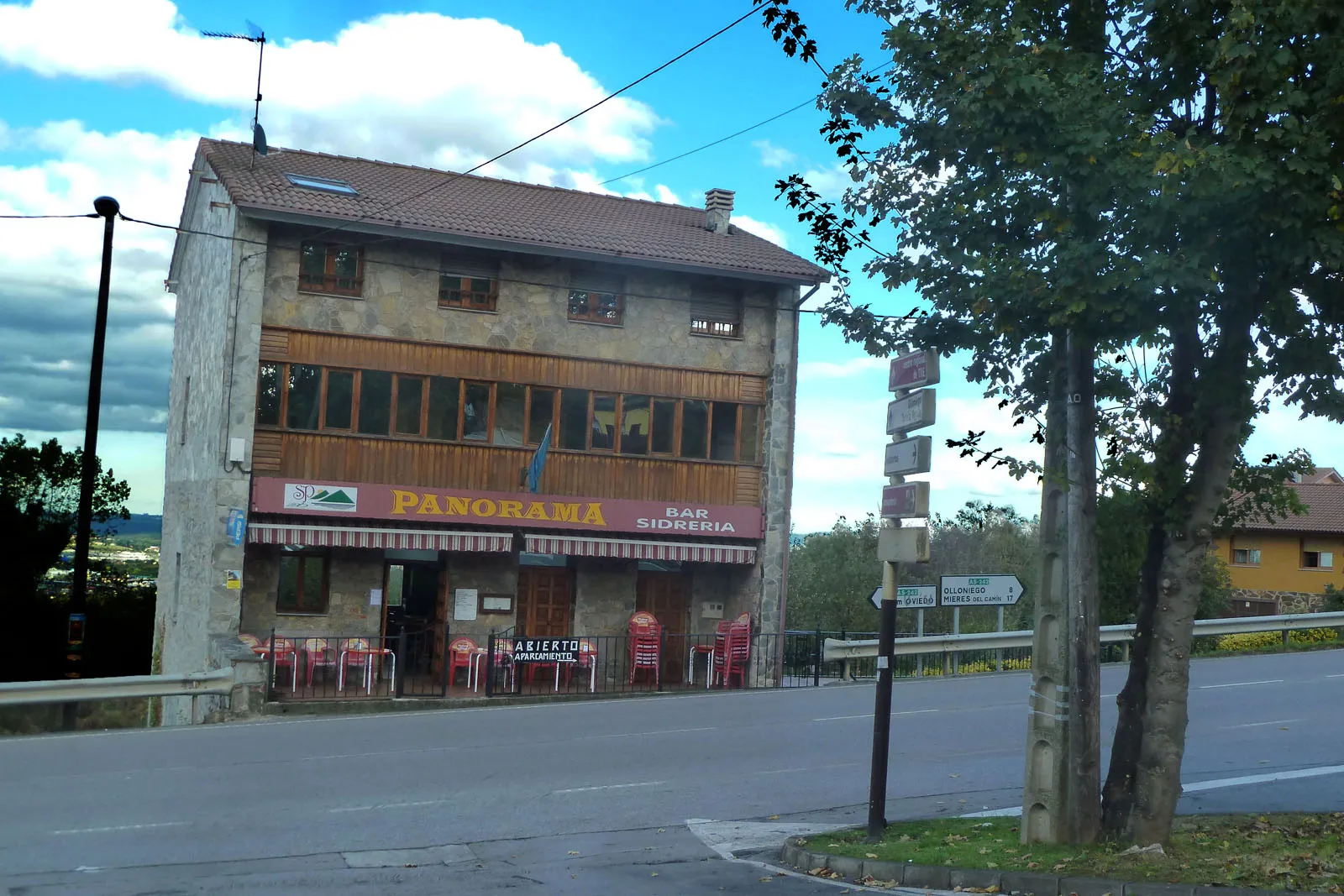 Photo showing: Los Arenales. Oviedo