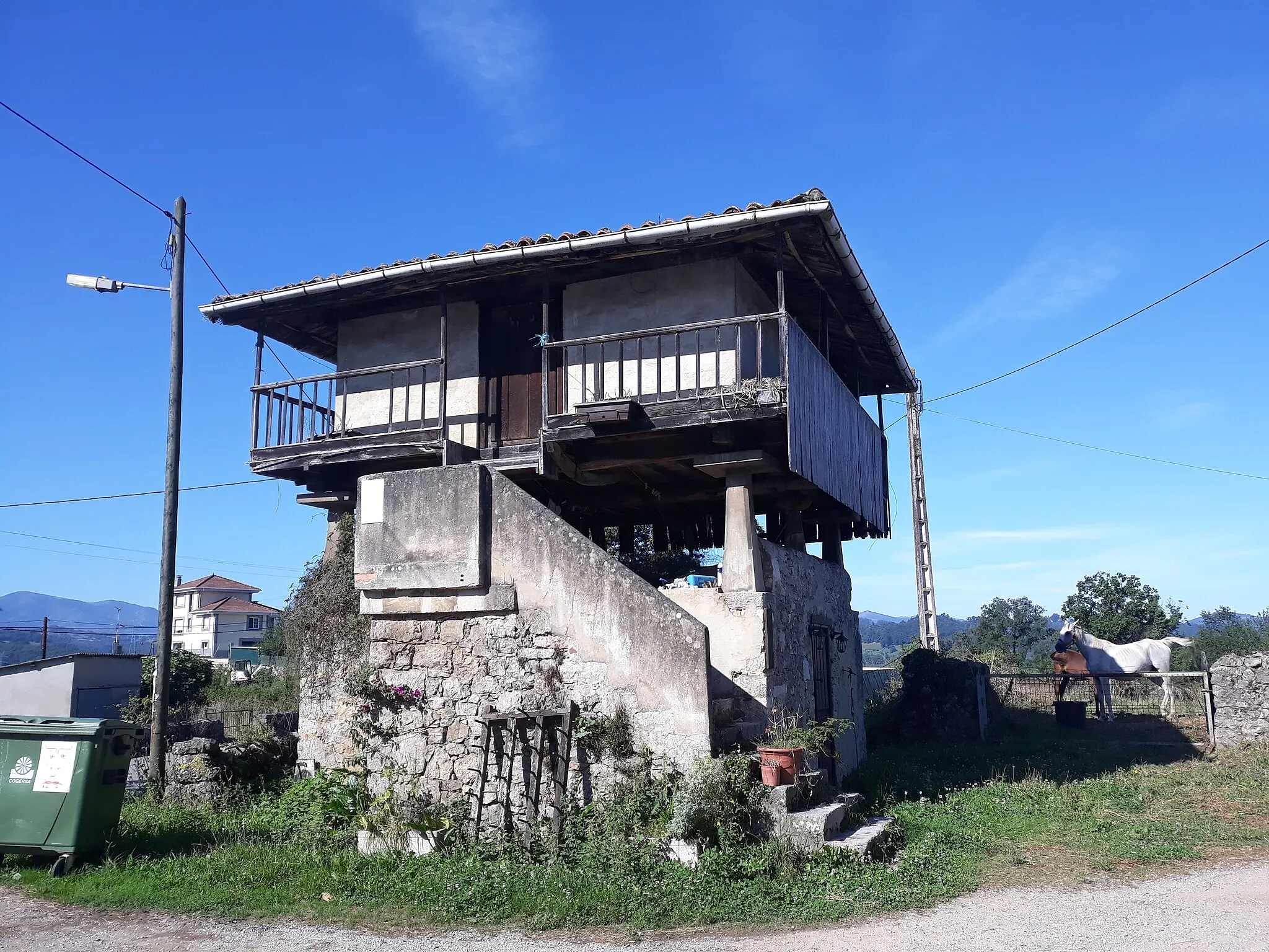 Photo showing: Premoño, a village on the Primitive Way of Saint James in Asturias, Spain.