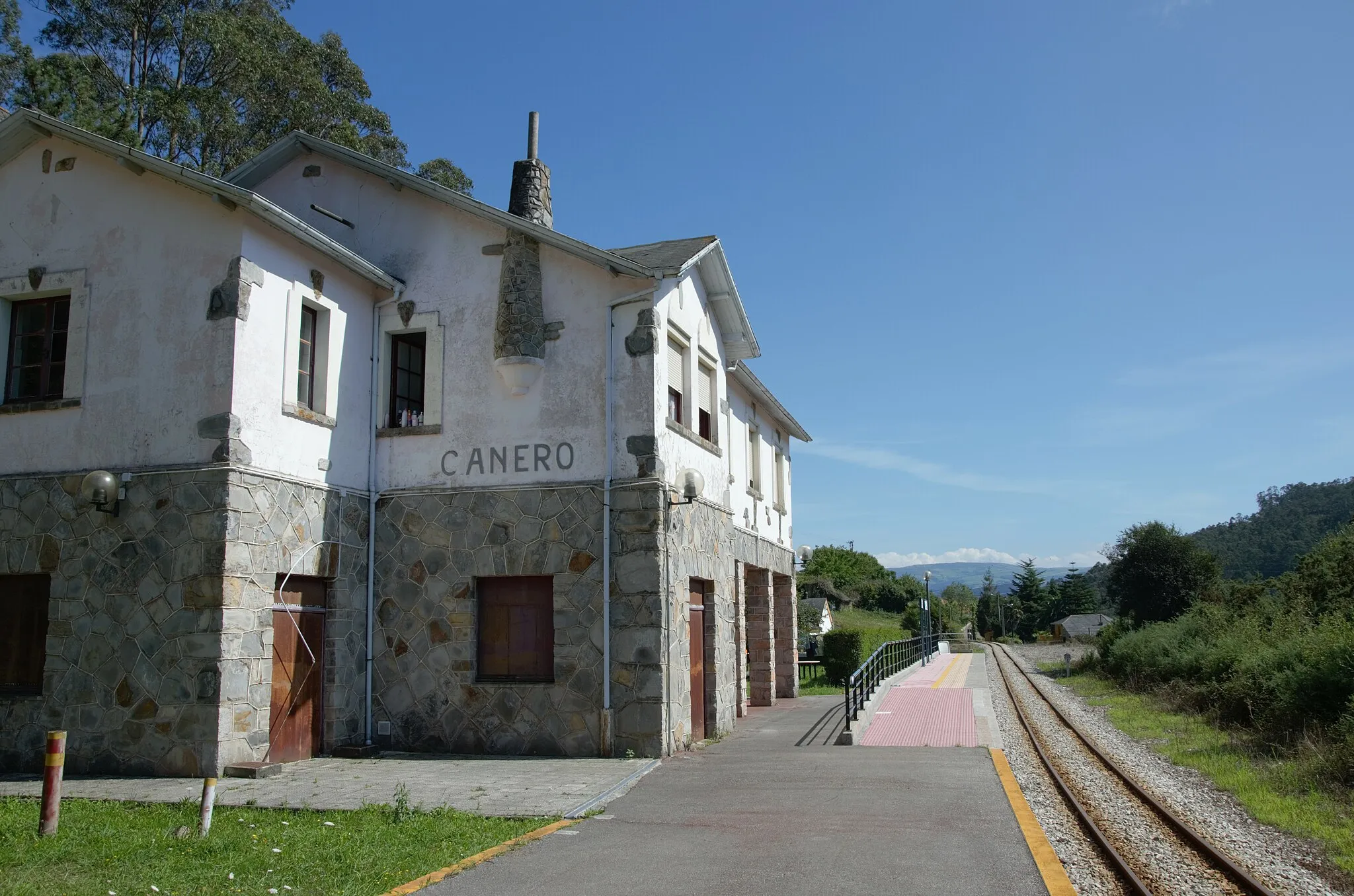 Photo showing: Estación de Canero (Valdés, Asturias)