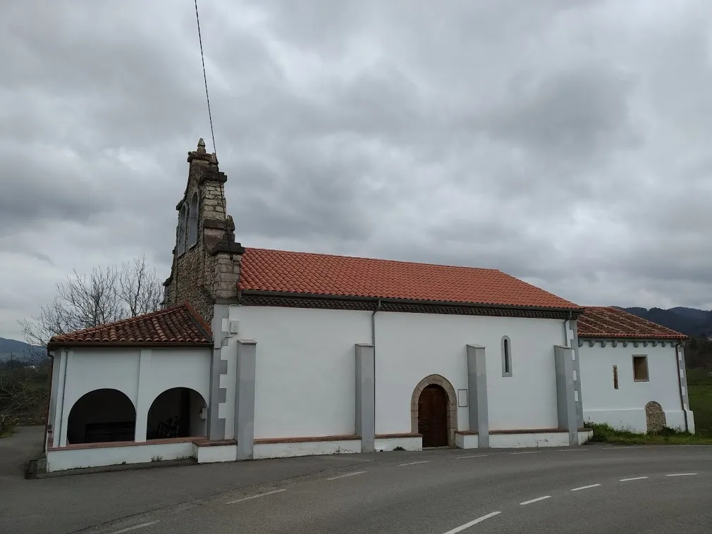 Photo showing: Ilesia de San Tisu en Candamu, Asturies