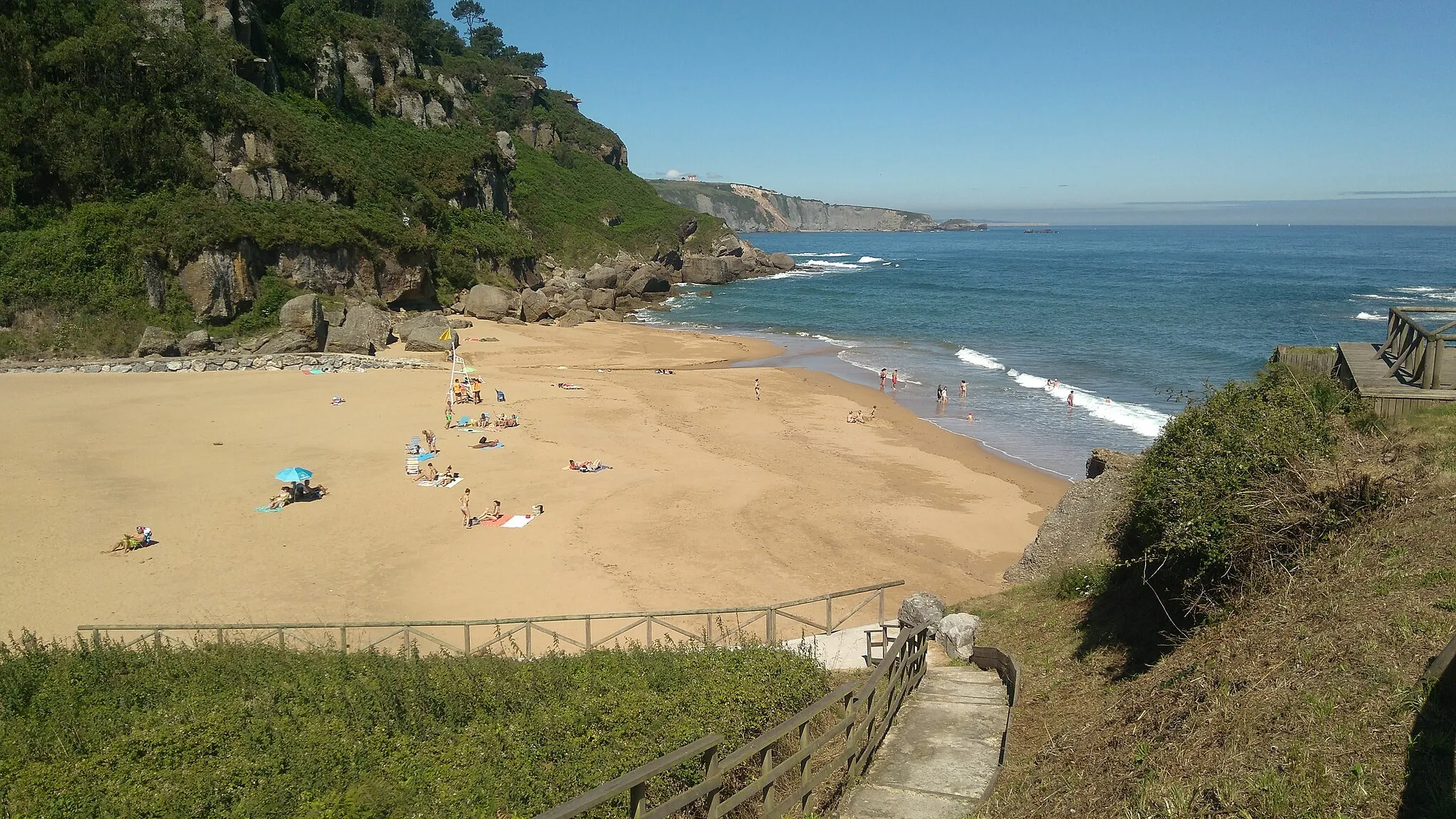 Photo showing: La Ñora beach in Quintueles, Villaviciosa, Asturias, Spain.