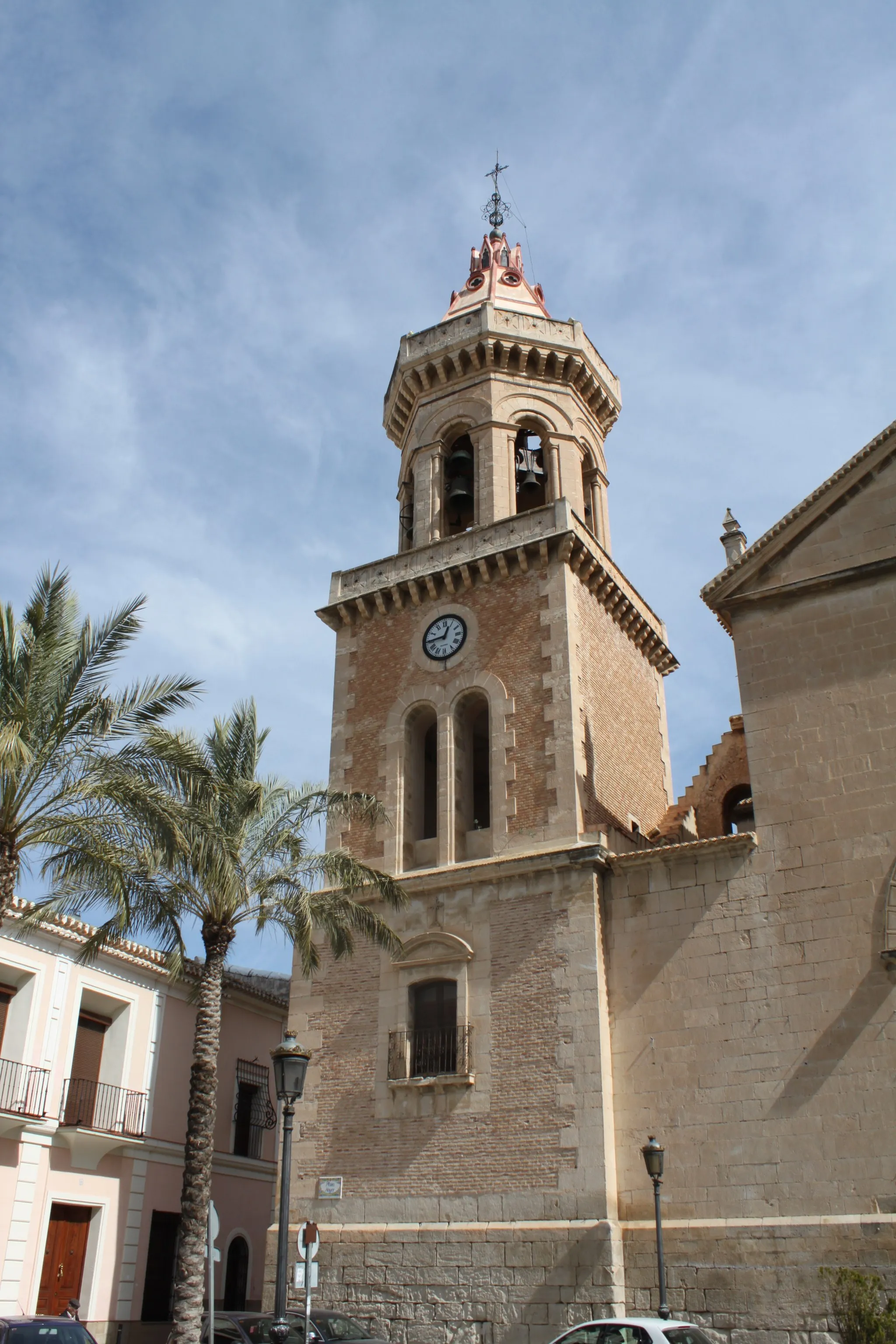 Photo showing: Detalle de la torre de la Basílica de la Asunción en Cieza (Región de Murcia, España).