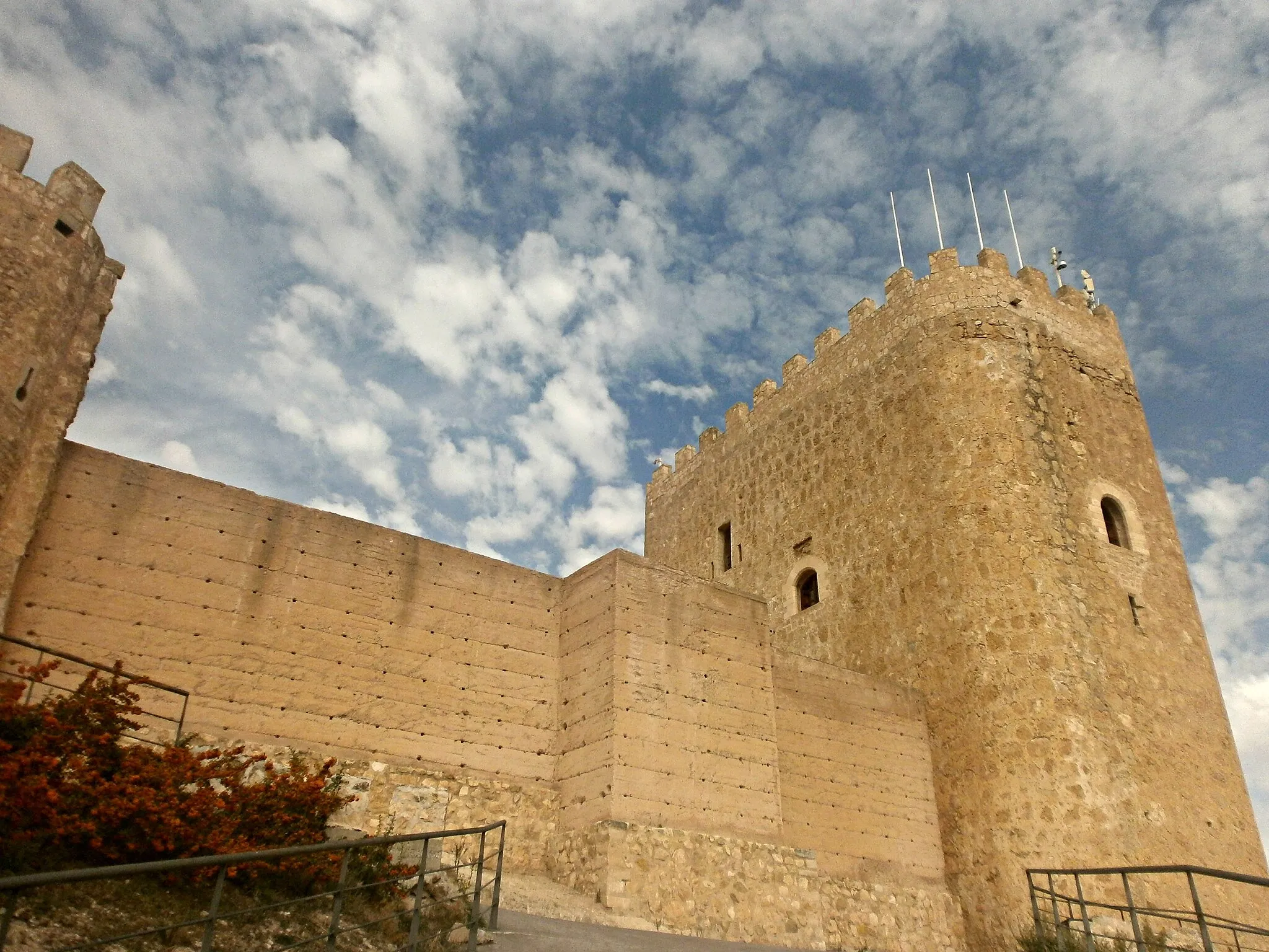 Photo showing: Castillo de Jumilla visto desde fuera