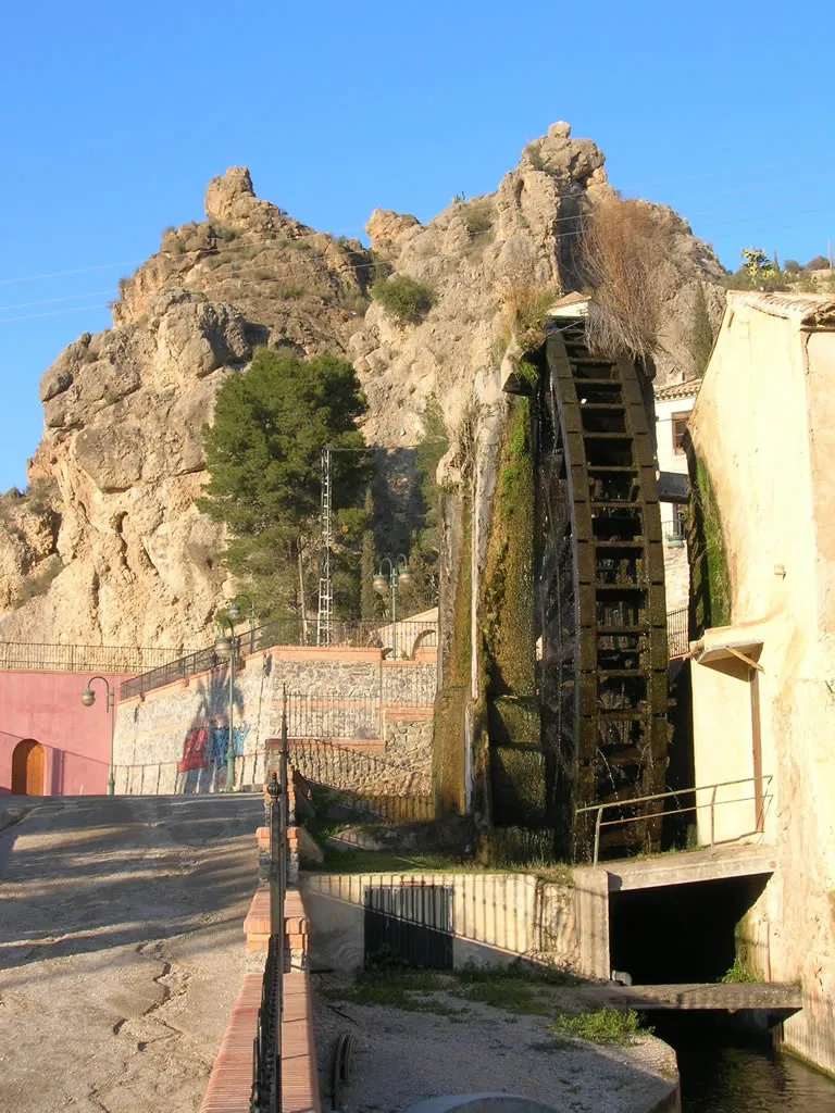 Photo showing: Noria grande ("ñora grande") de Abarán, Murcia, España. Great waterwheel from Abaran, Murcia, Spain. Own picture given to PD.